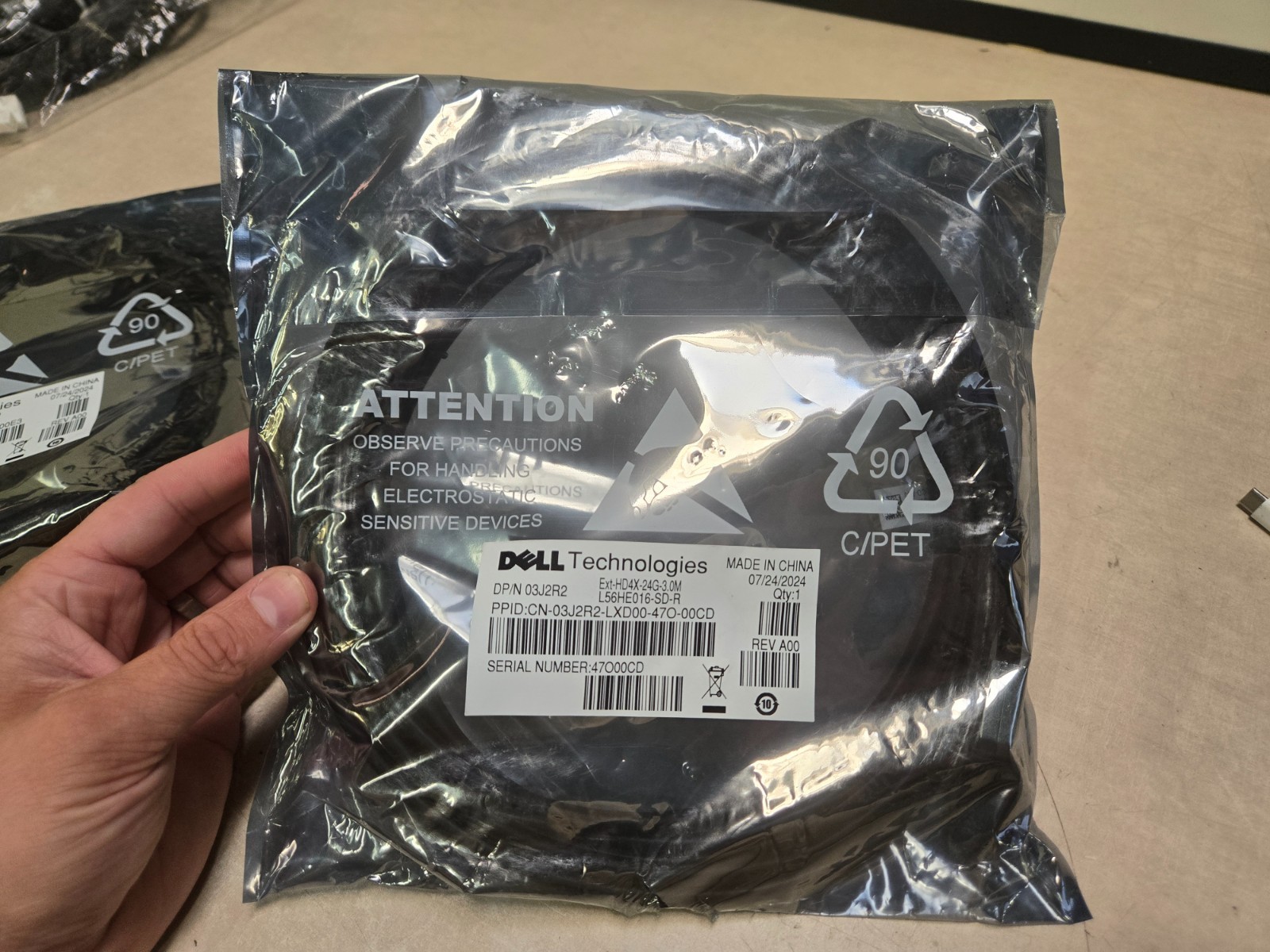 Sealed Dell Cable 3J2R2 EXT-HD4X-24G-3.0M L56HE016-SD-R