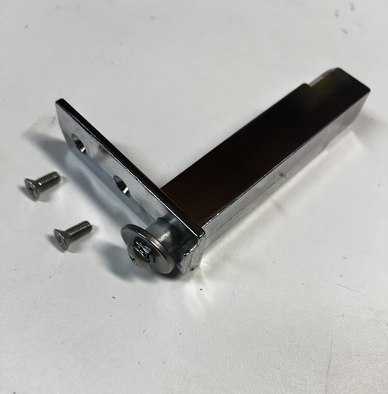 (1) NEW FOLLETT ICE BIN LEFT SIDE LIFT DOOR HINGE PB502178 EXCELLENT CONDITION!