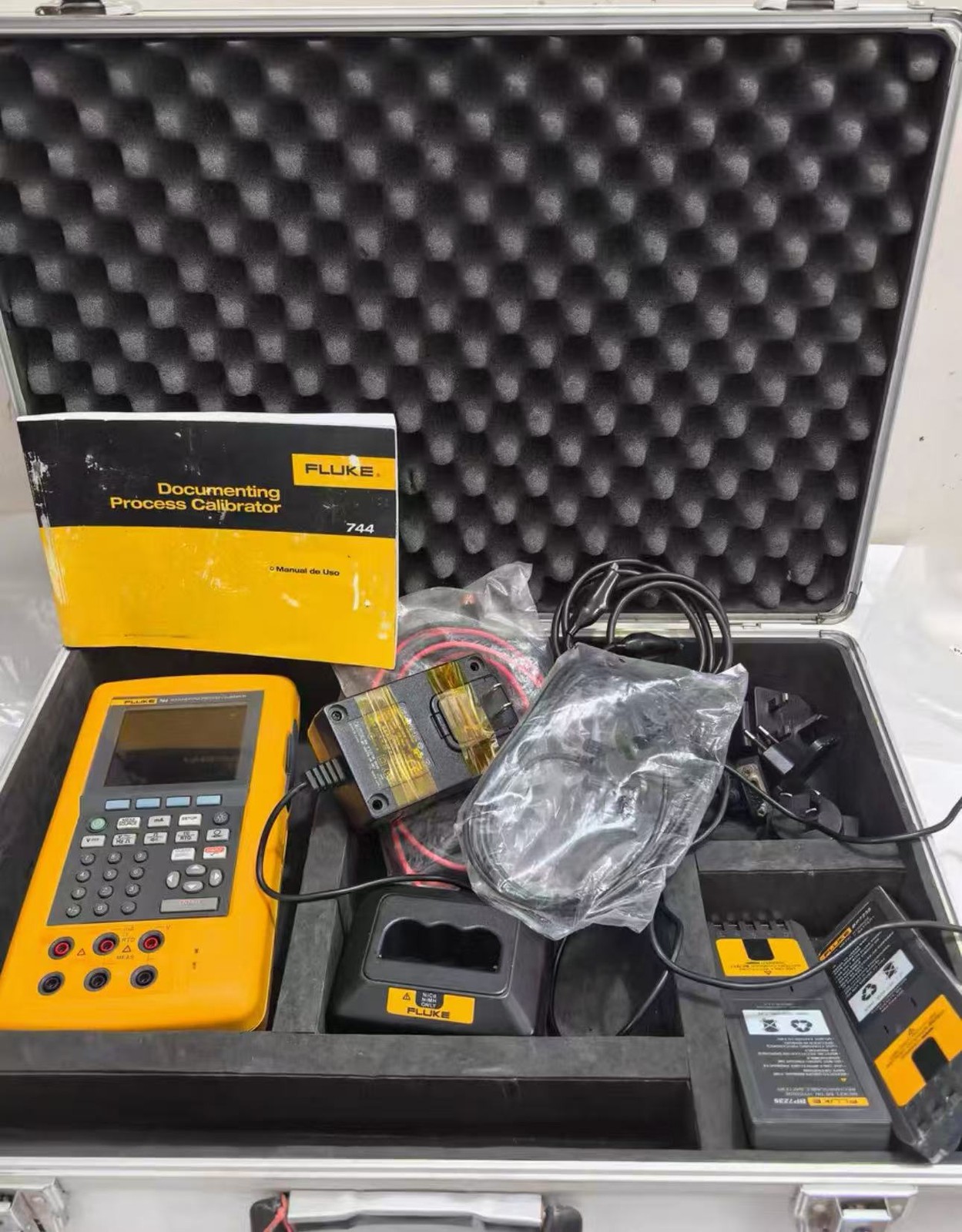 Fluke 744 Documenting Process Calibrator DPC Meter Multimeter w Extras!