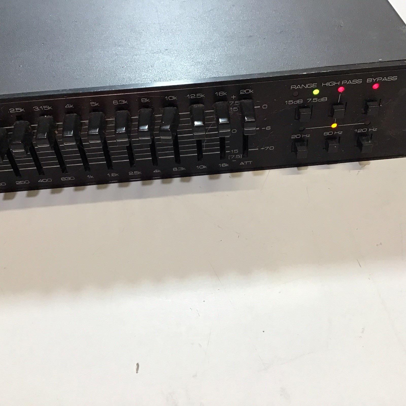 dbx 1531p Stereo/Mono Switchable Graphic Equalizer Used
