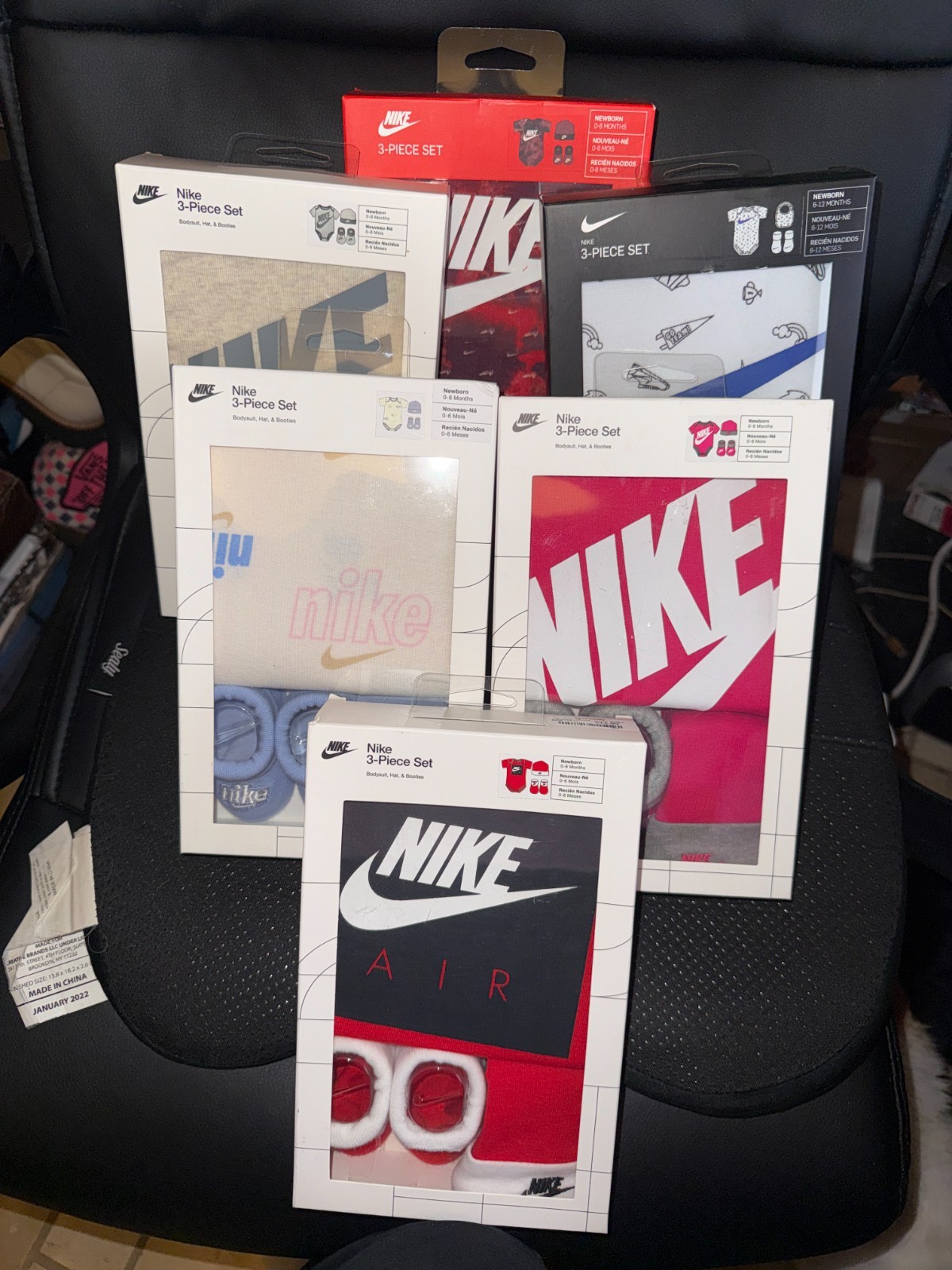 NIKE Air Baby 3 Pc Box Set Bodysuit Beanie Booties 0-6 Month Colors Choices NEW