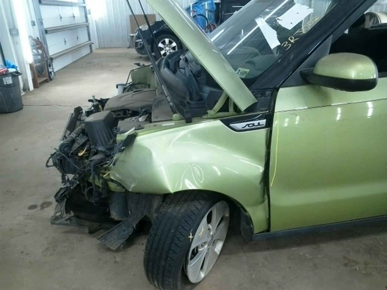 Driver Front Spindle/Knuckle Electric Model EV Fits 14-19 SOUL 104909331