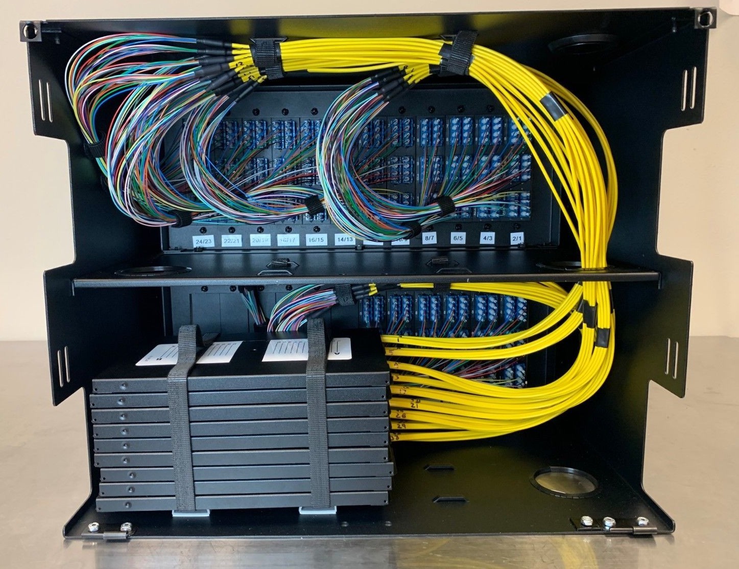 432 Fibers Port LCUPC Singlemode Ribbon 8RU Fiber Optic Distribution Panel