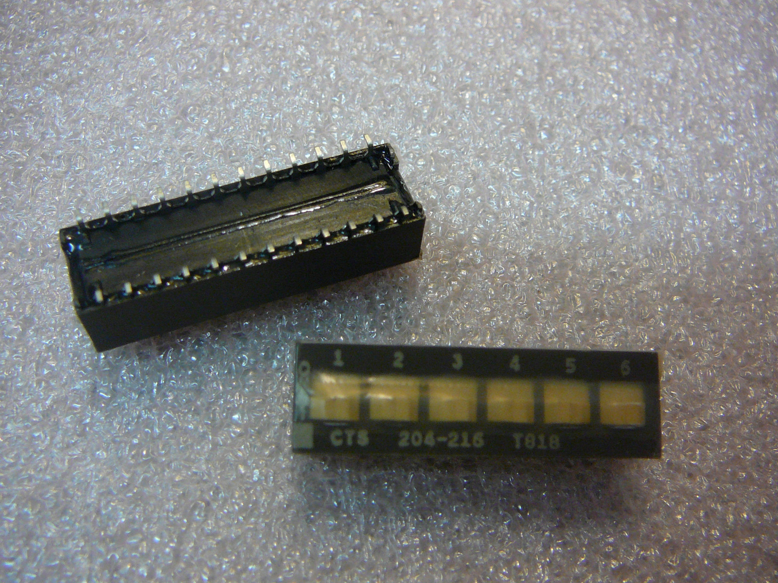 CTS 204-216ST DIP Switch DPST 6-Pos 0.1A@50VDC  SMT  **NEW** Qty.5