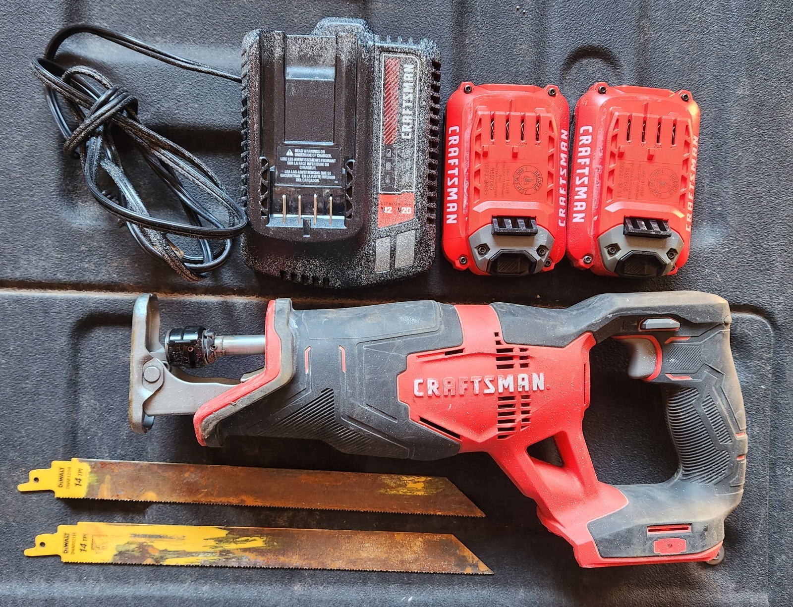CRAFTSMAN   20V     CMCS300 with 2- Batteries & 1- Charger