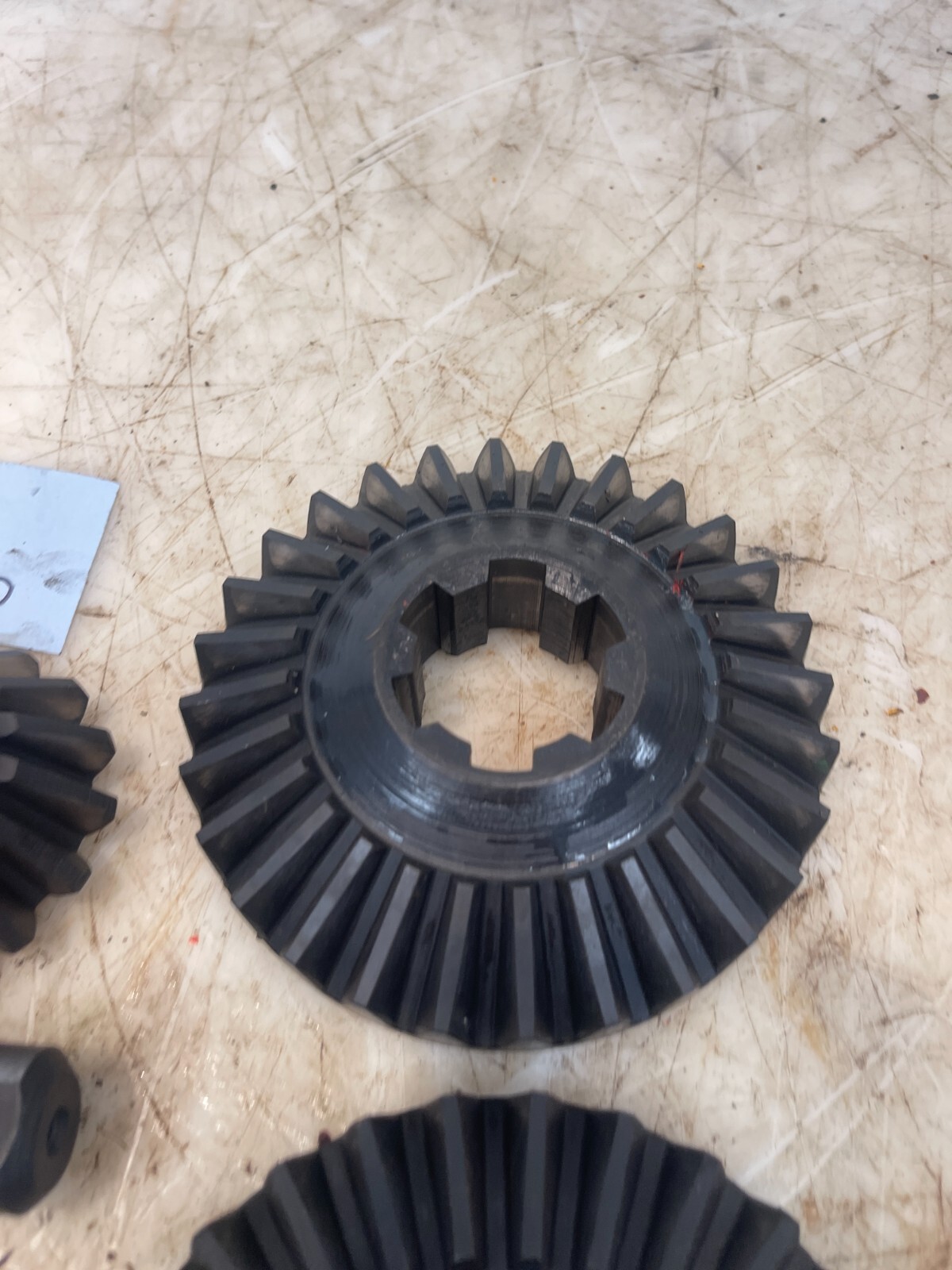 International IH 2504 Tractor Differential Spider Bevel Gears