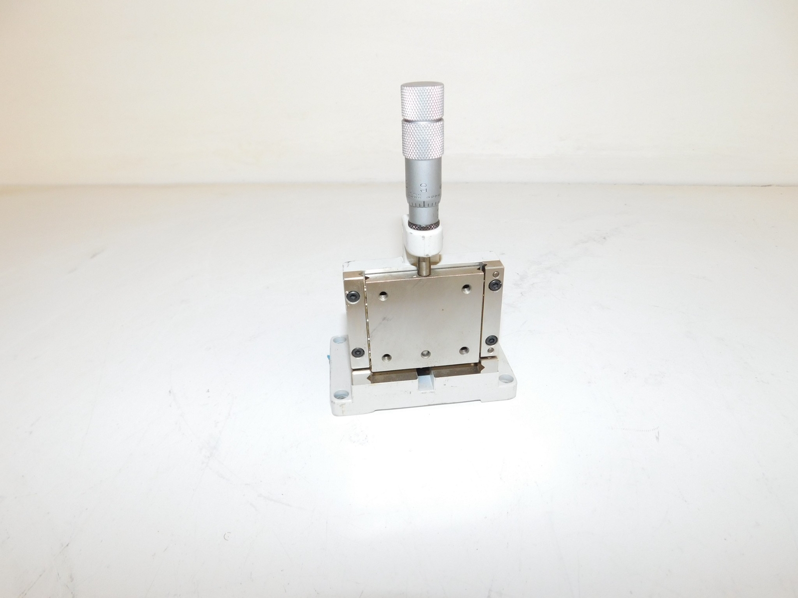 LINE TOOL CO XYZ STAGE (PQR20)