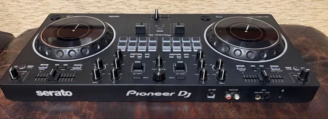 Pioneer DJ DDJ-REV1 2-Channel Serato DJ Lite Battle Style DJ Controller Tested