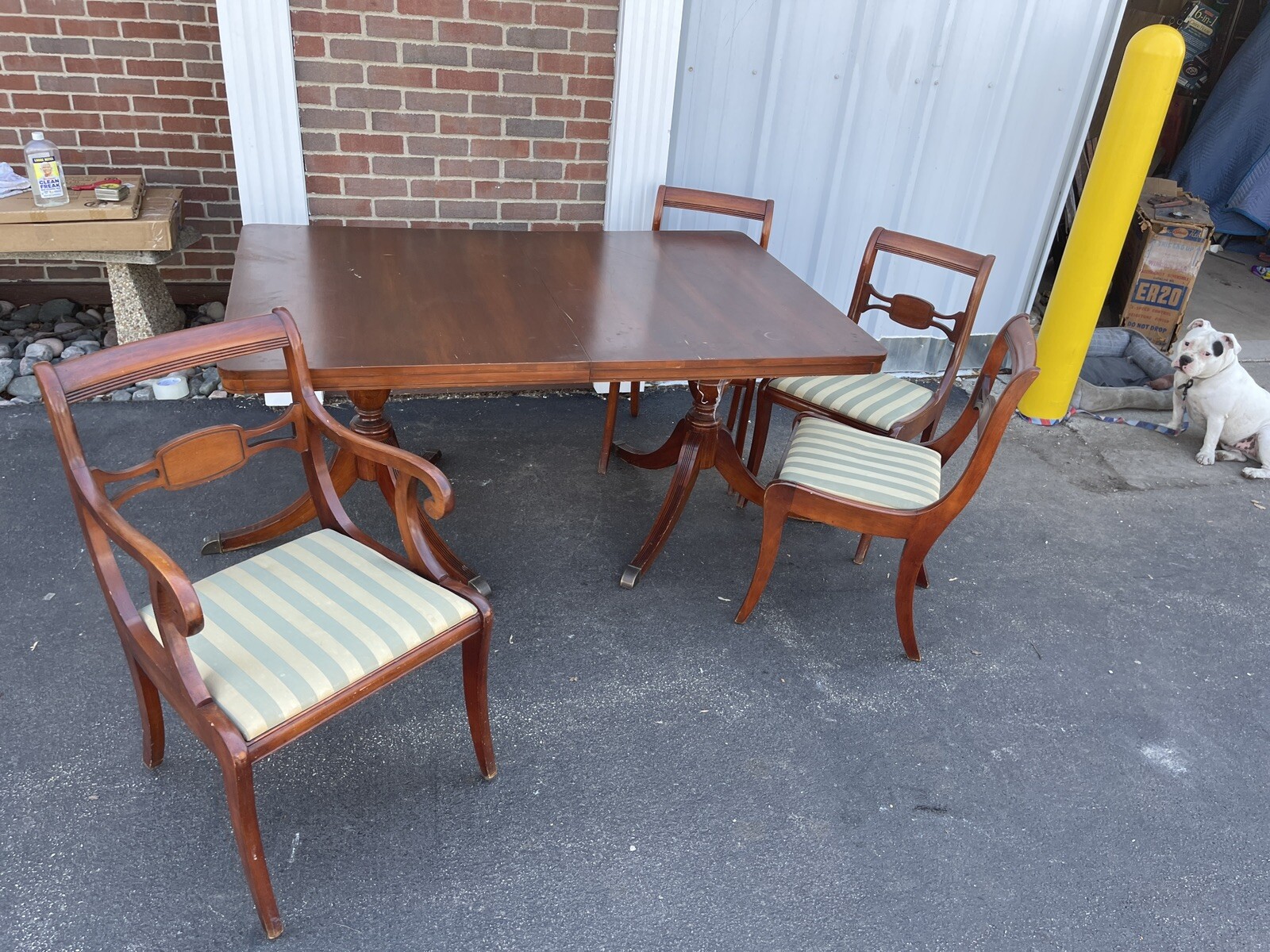 Walter of Wabash dining room table 4 Chairs Double Pedastal Mid Century C detail