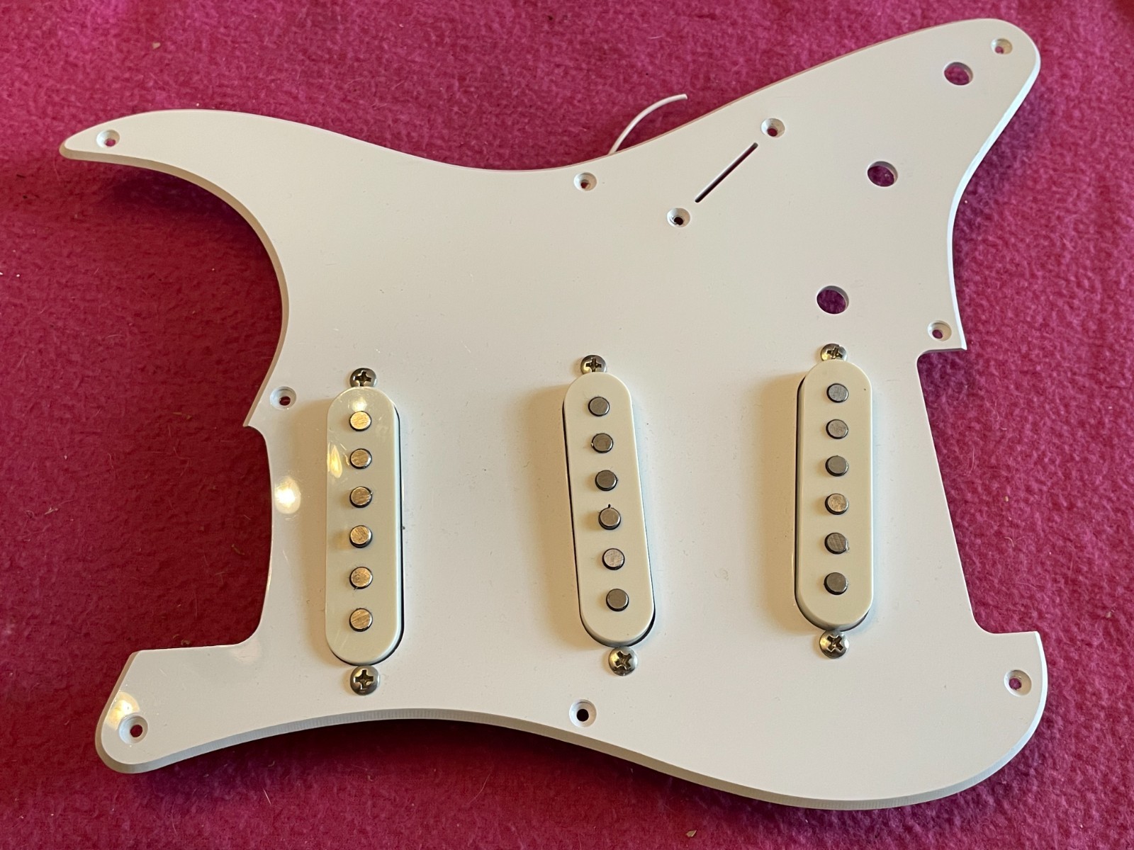 Fender Squier classic vibe 1950's alnico 3 pickups set in pickguard for strat