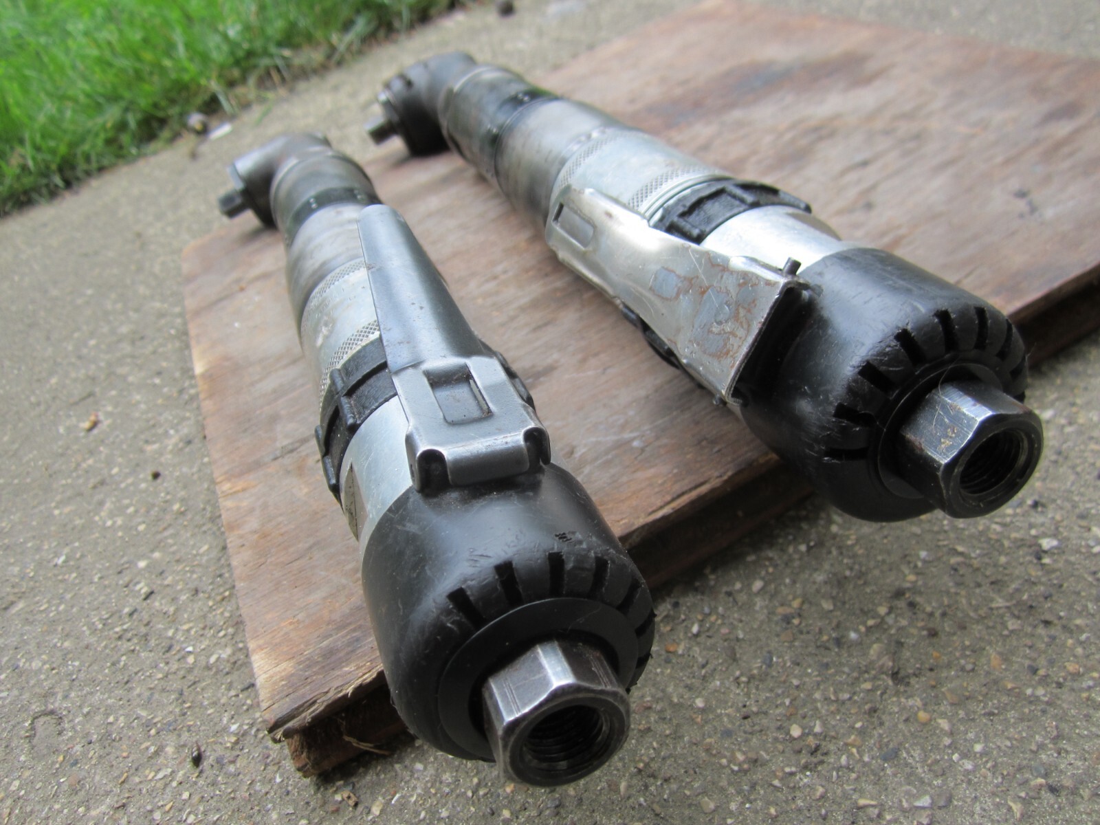 ARO TOOL PRODUCTS PNEUMATIC RIGHT ANGLE NUTRUNNER 3/8 DRIVE AR058A-6H