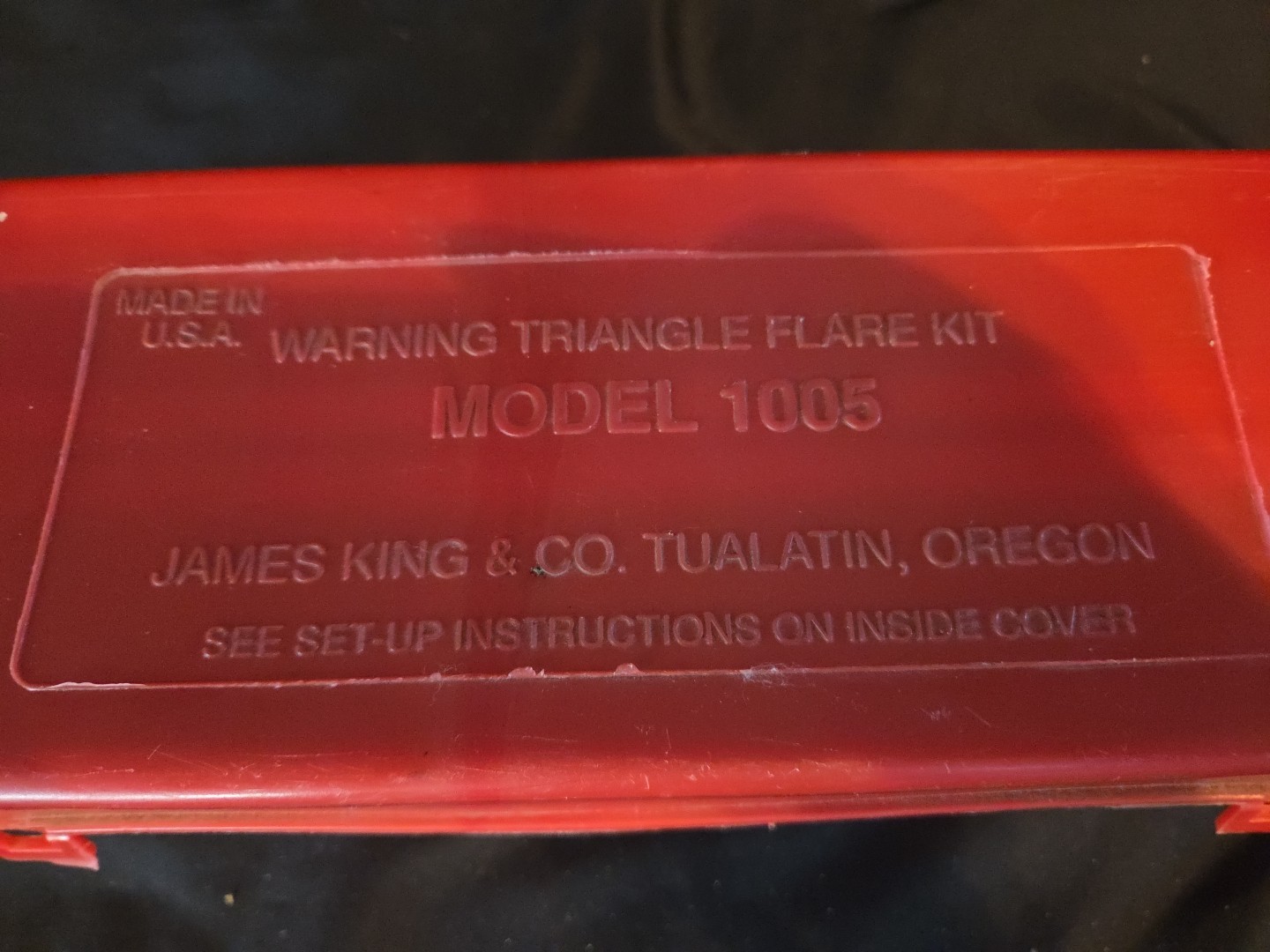 LOT  JAMES KING & CO. 1005 WARNING REFLECTIVE FLARE TRIANGLE KIT. Used Surplus