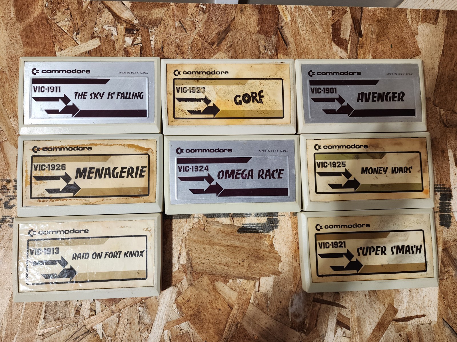 ESTATE LOT EIGHT (8) COMMODORE VIC 20 GAME CARTRIDGES OMEGA RACE GORF AVENGER