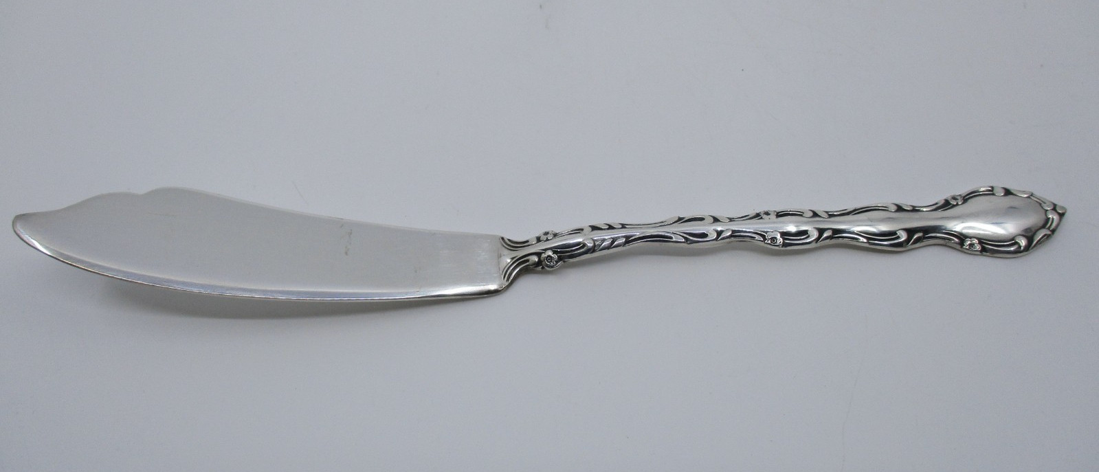 TOWLE SILVERPLATE LONDONERRY MASTER BUTTER KNIFE - 7 3/4" - 07P