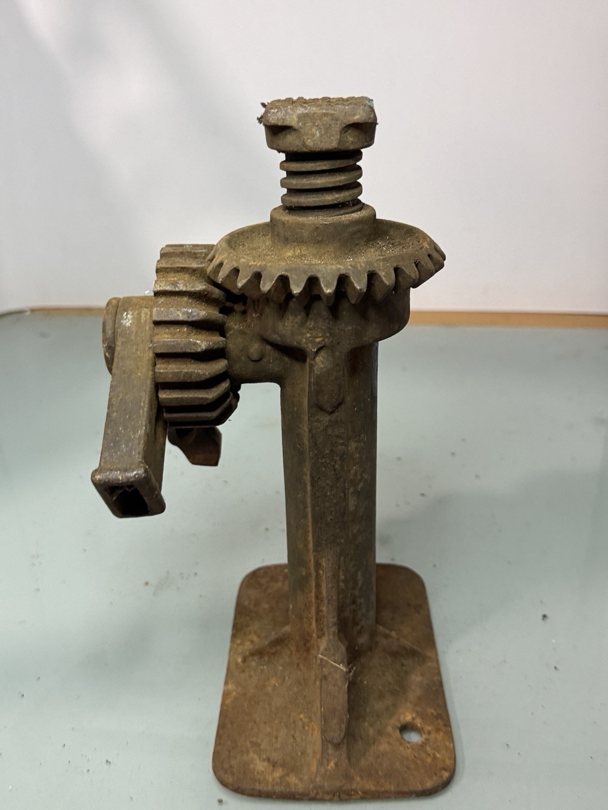 Vintage Screw Jack Number 18