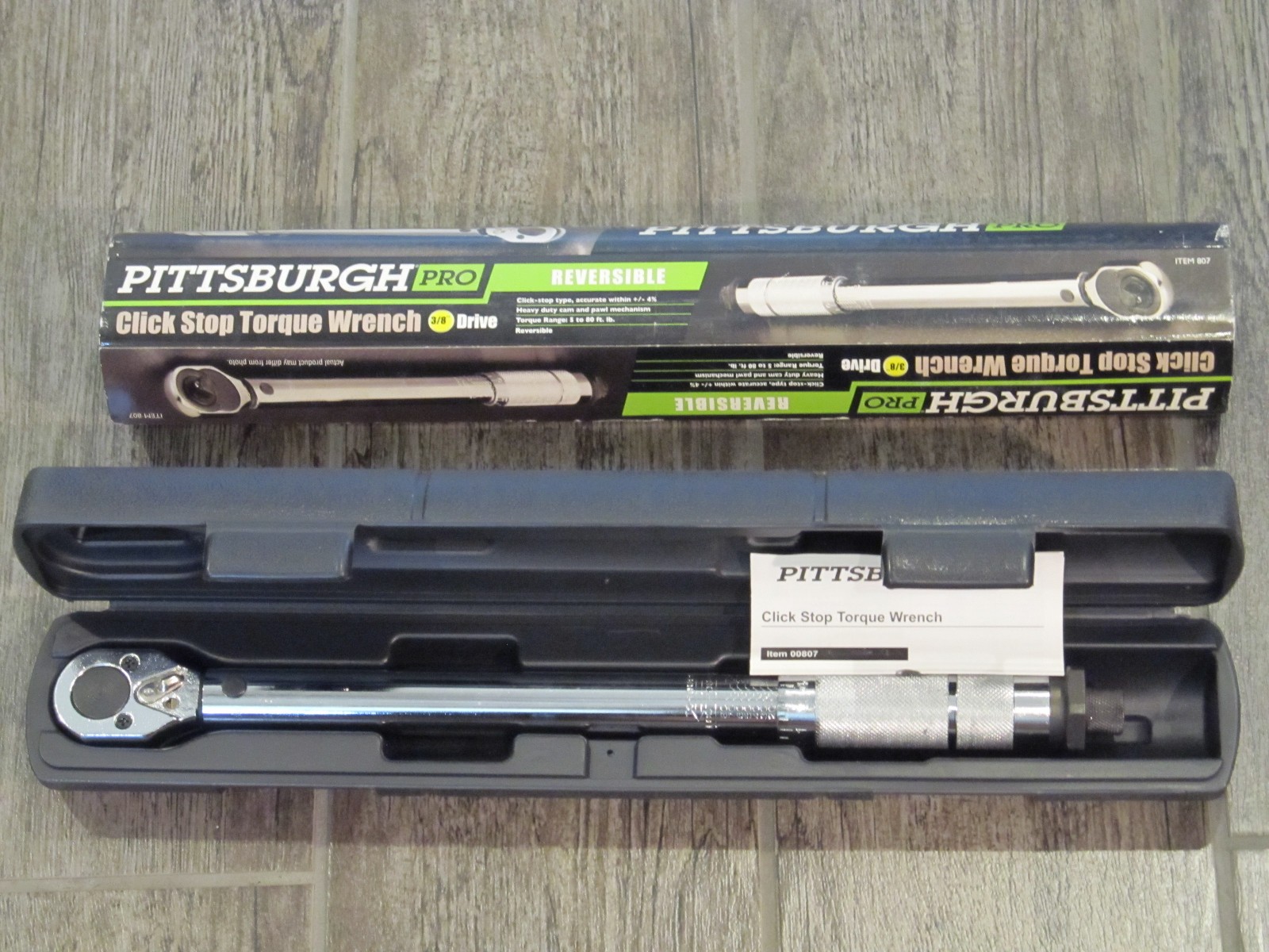 NEW PITTSBURGH PRO 3/8 In Drive Click Type Reversible Torque Wrench w/ Case, 807