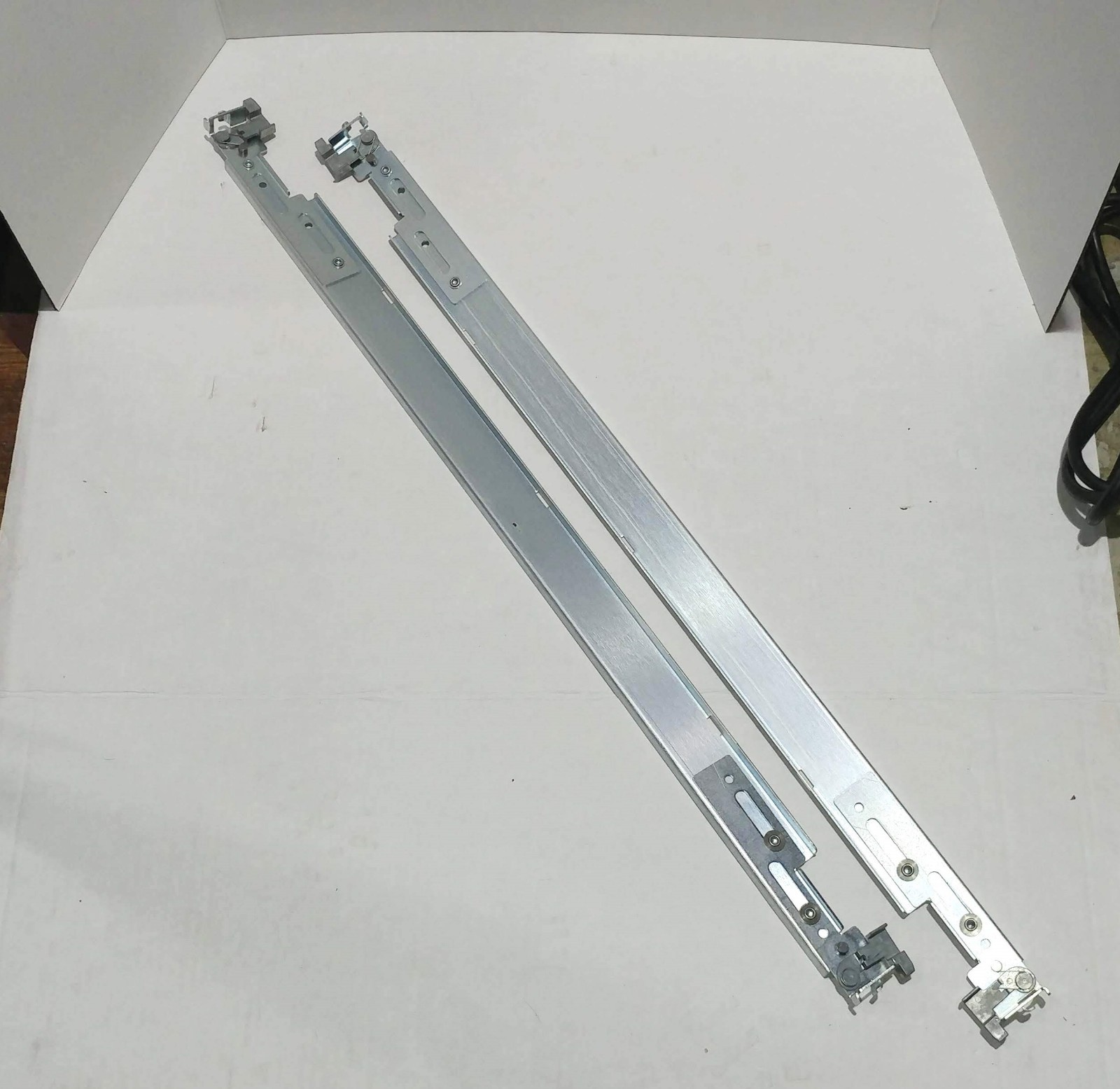 Dell PowerEdge 1850 1U Static 4-Post Rapid Rail CC063