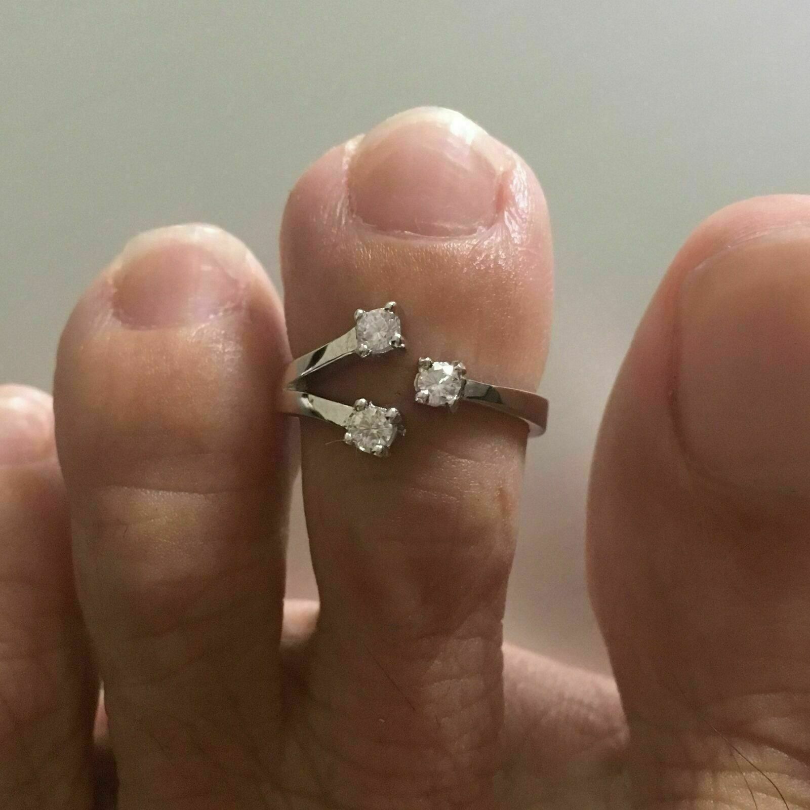 1Ct Round Lab-Created Diamond Adjustable 3 Stone Toe Ring 14K White Gold Finish