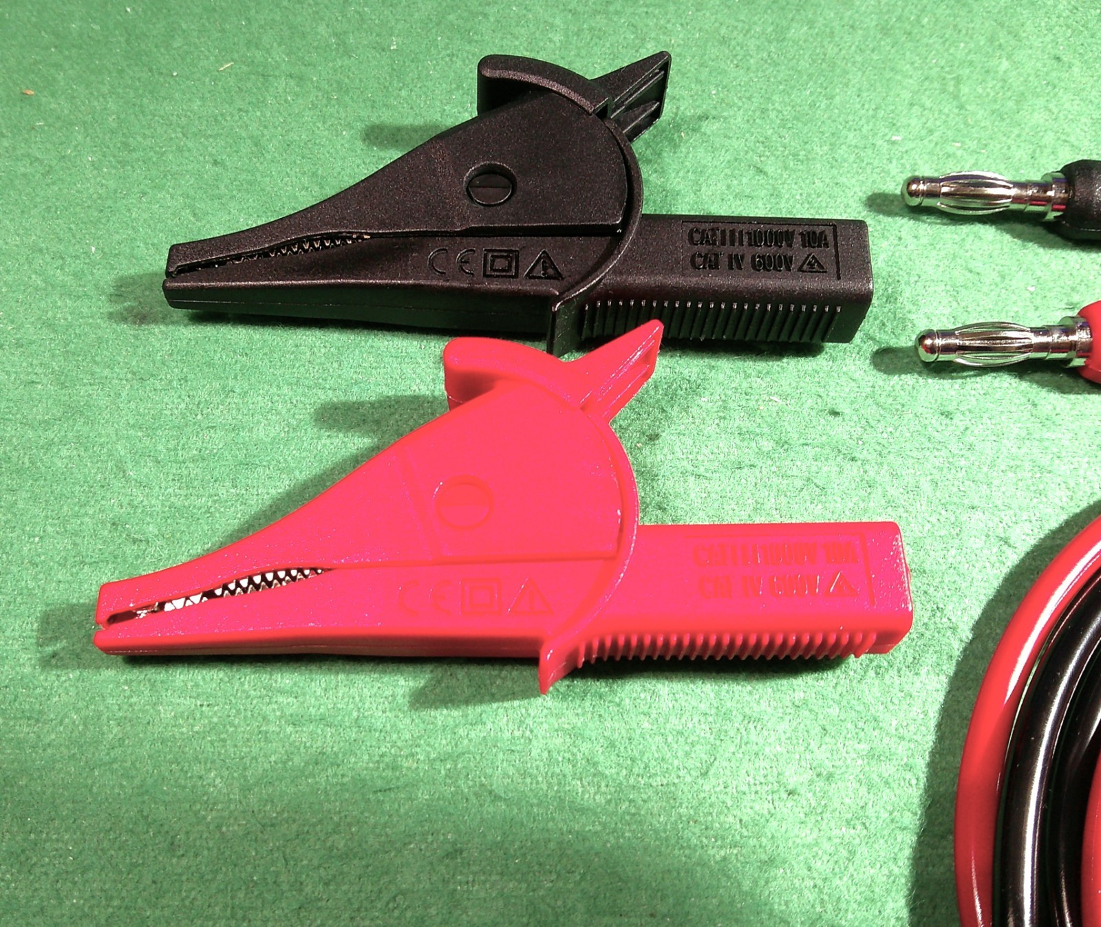 40" Multimeter Test Leads 4mm 'stacking' Banana Plugs both ends + A-Clips pair.
