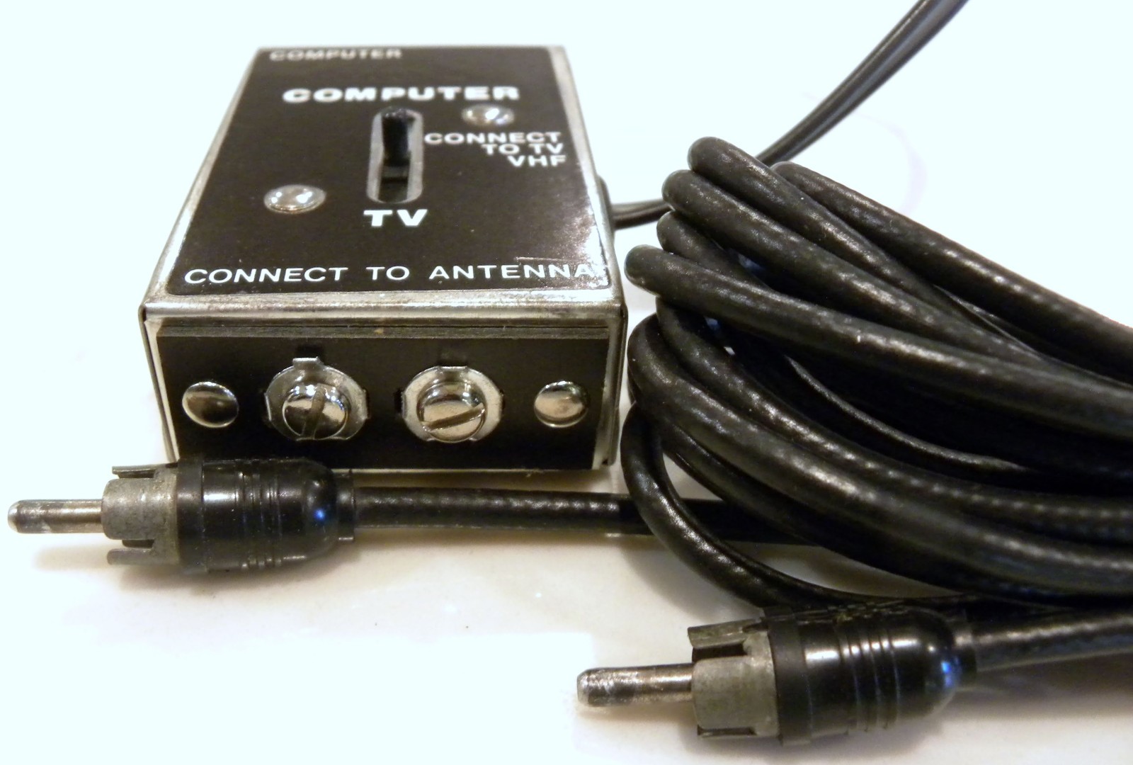 TV Video Game Computer RF Switch Box & Cable 2600/VCS/C64/Intelivision/Coleco/Jr
