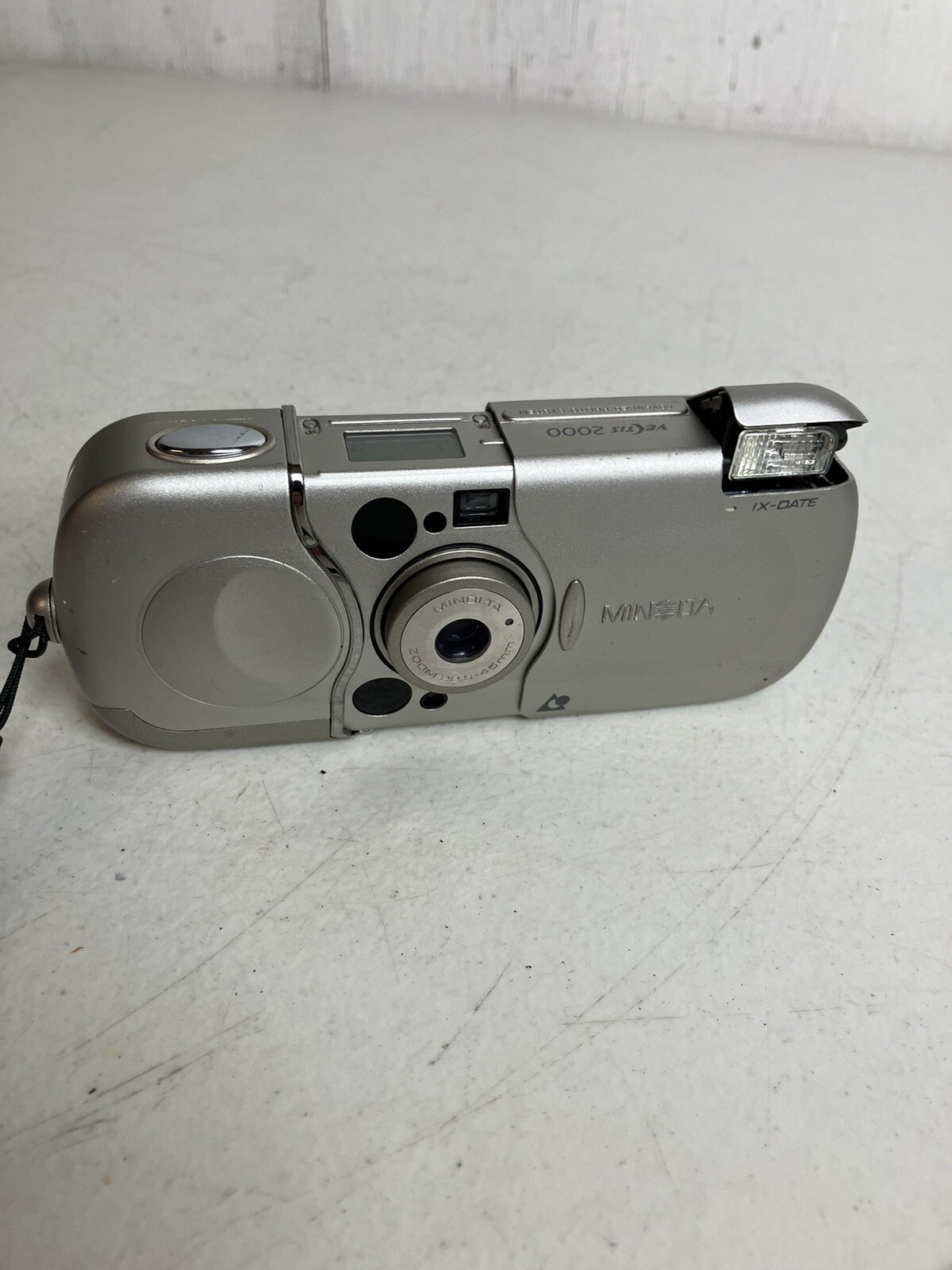 Minolta Vectis 2000 IX Date zoom 22.5 - 45 MM APS Camera New Battery