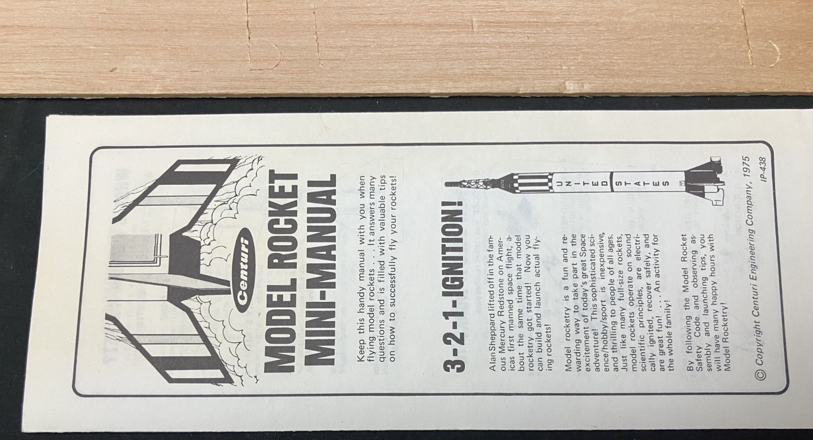 Centuri Space 1999 Eagle Transporter Flying Model Rocket Kit - Open - Complete