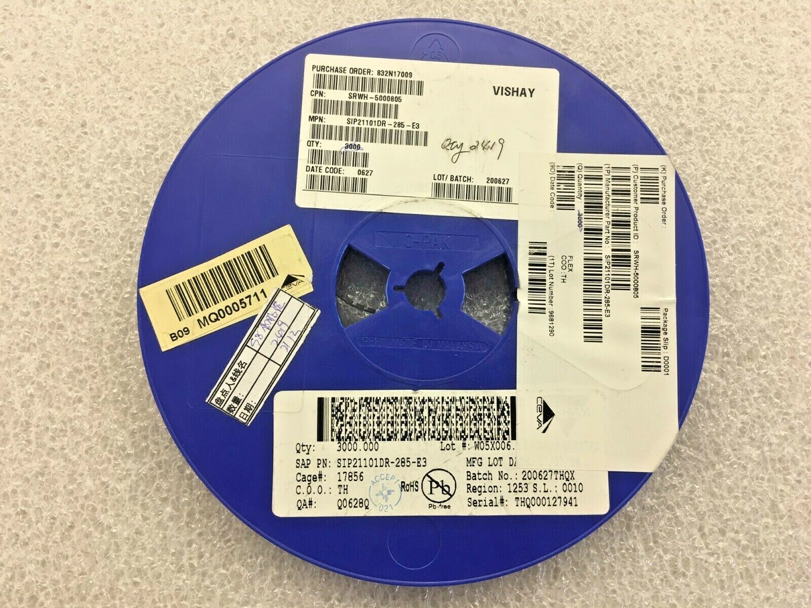 (100 PIECE LOT) SIP21101DR-285-E3, Regulator 1 Output, CMOS PDSO6, 2.85V, SC70-5