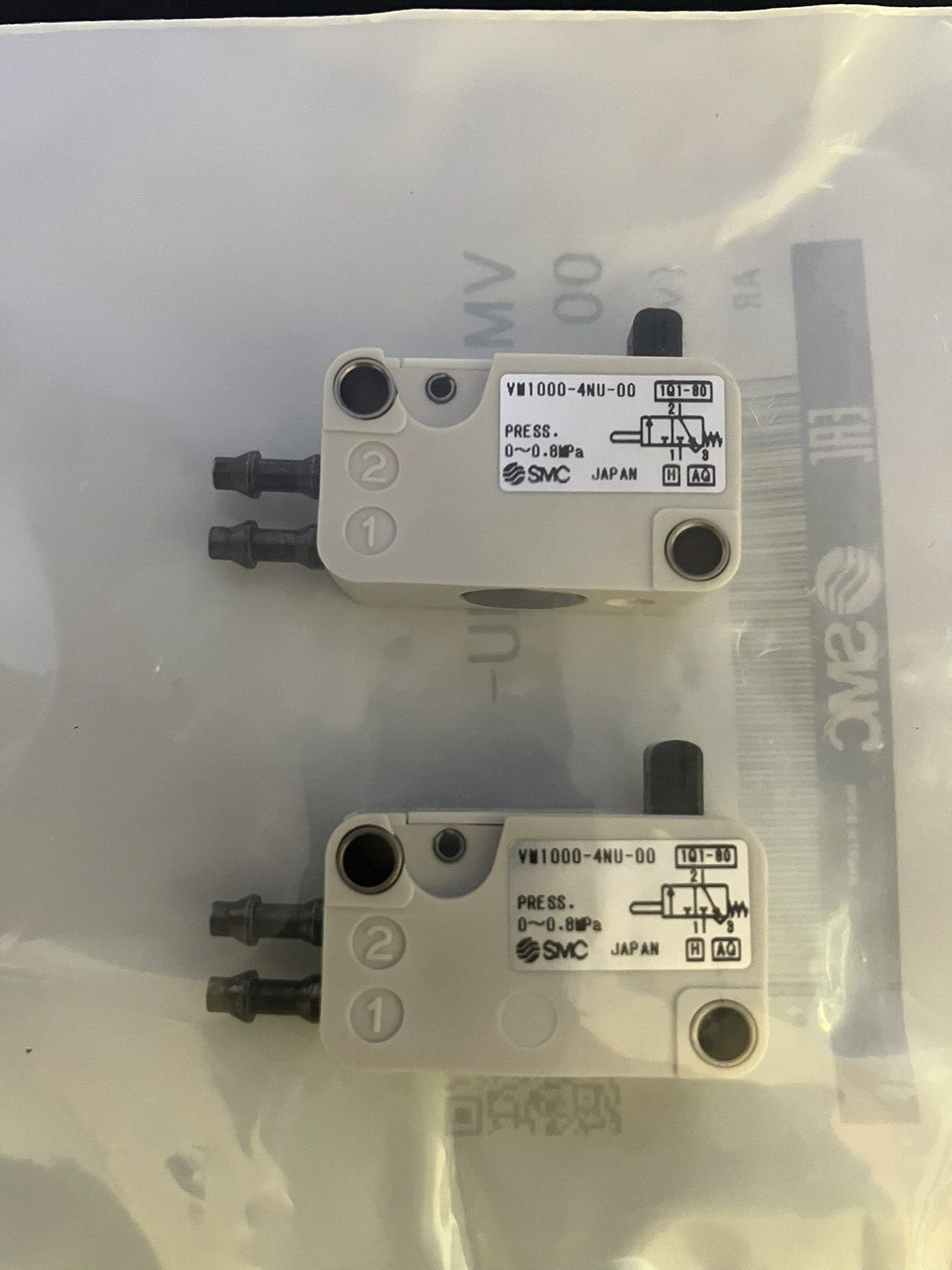 OEM Package of 2 - SMC Micro Switches - Part # VM1000-4NU-00