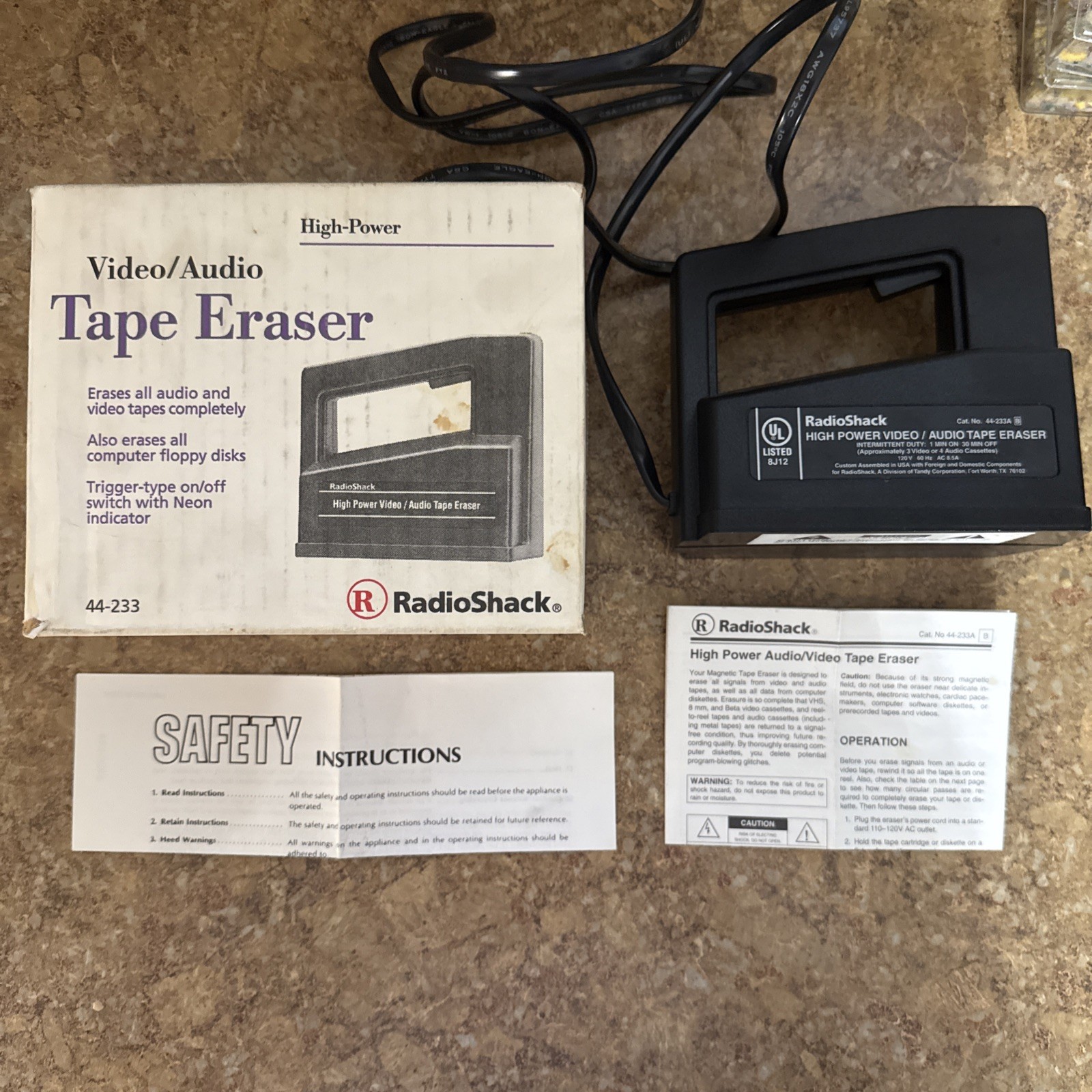 Vintage Radio Shack 44-233A High Power Audio & Video Bulk Tape Eraser w/ Manual