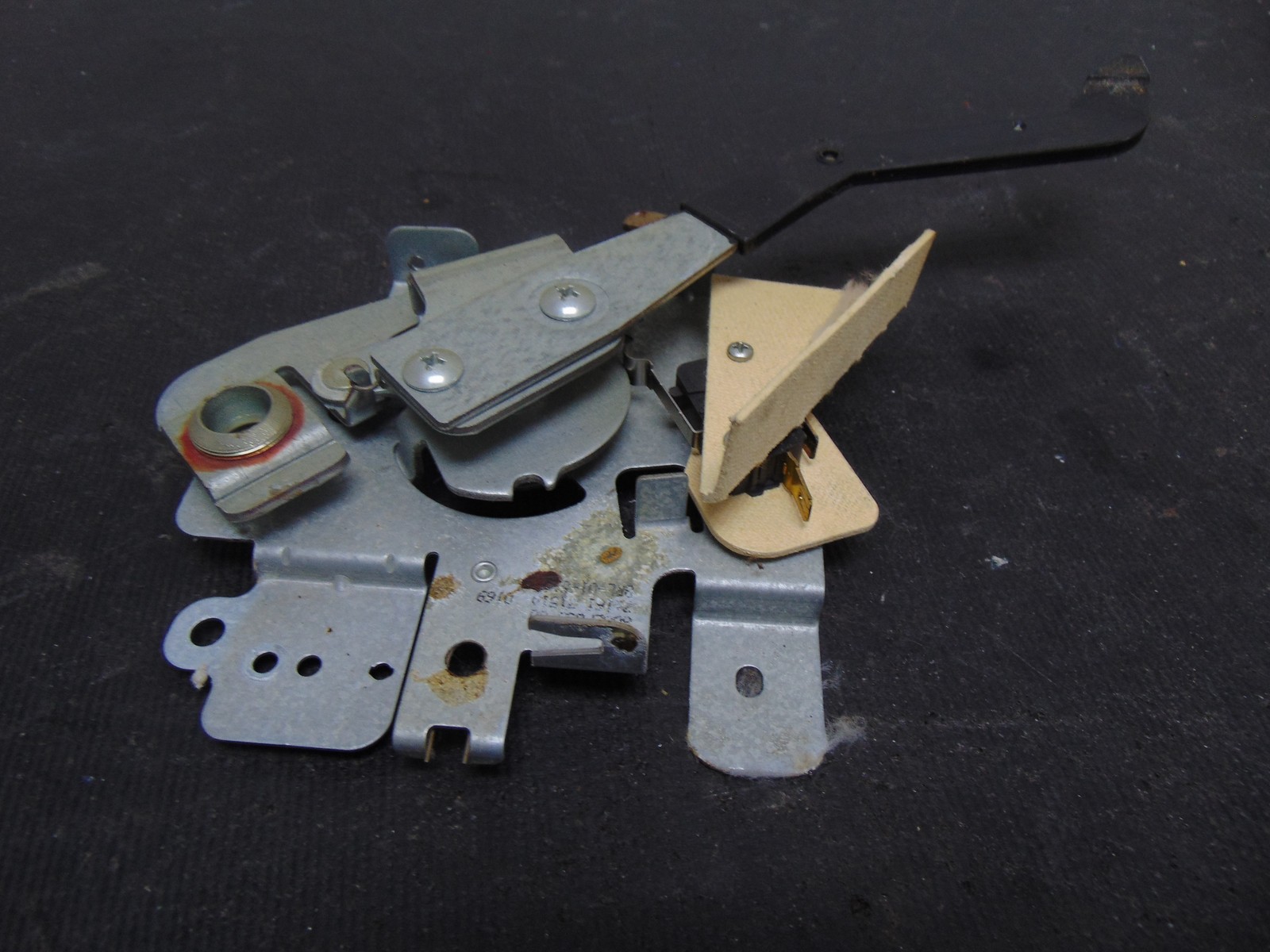 Amana Range AGR5712BOB Latch 74009764