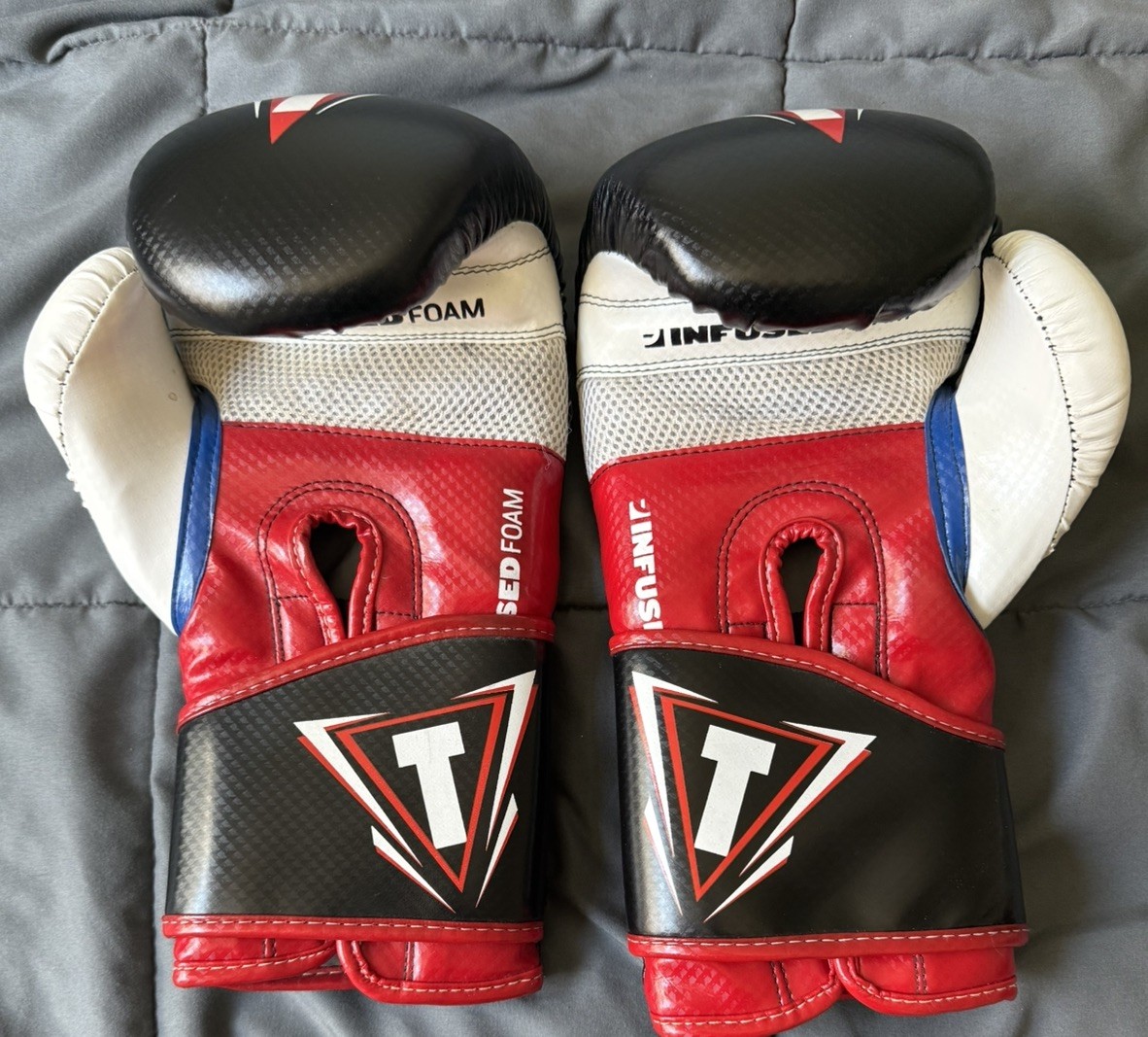 TITLE Boxing World Bag Leather Boxing Gloves 14 oz Black White Red