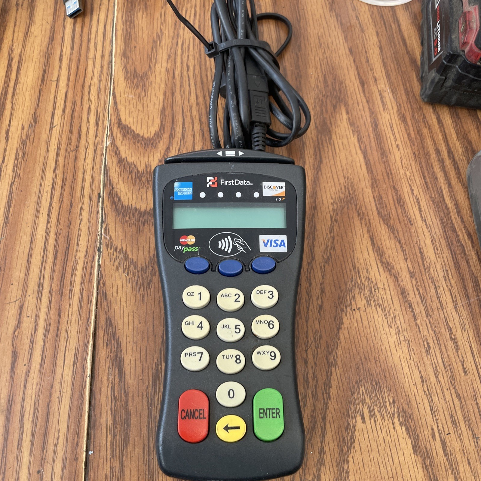 First Data FD30 Pin Pad Credit Card Terminal Reader & stand