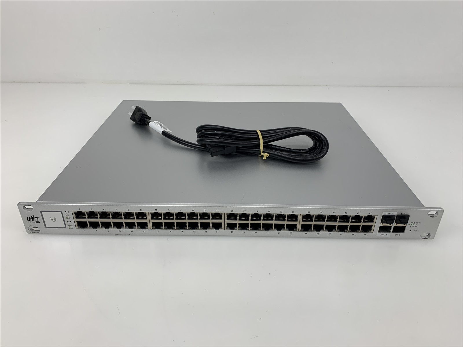 Ubiquiti Networks UniFi (US-48-500W) 48-Port Rack-Mountable Serial Switch