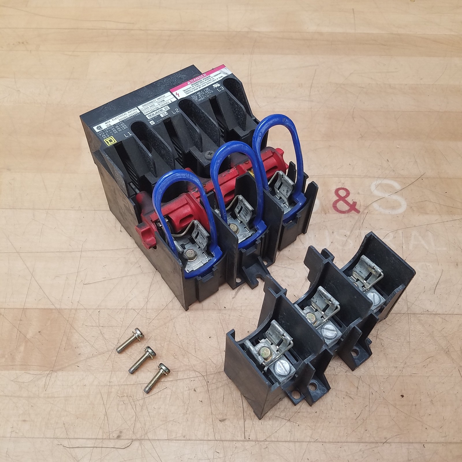 Square D 9422-EQ3198 Disconnect Switch, 3 Pole, 30A, 600VAC-250VDC, Class 9422