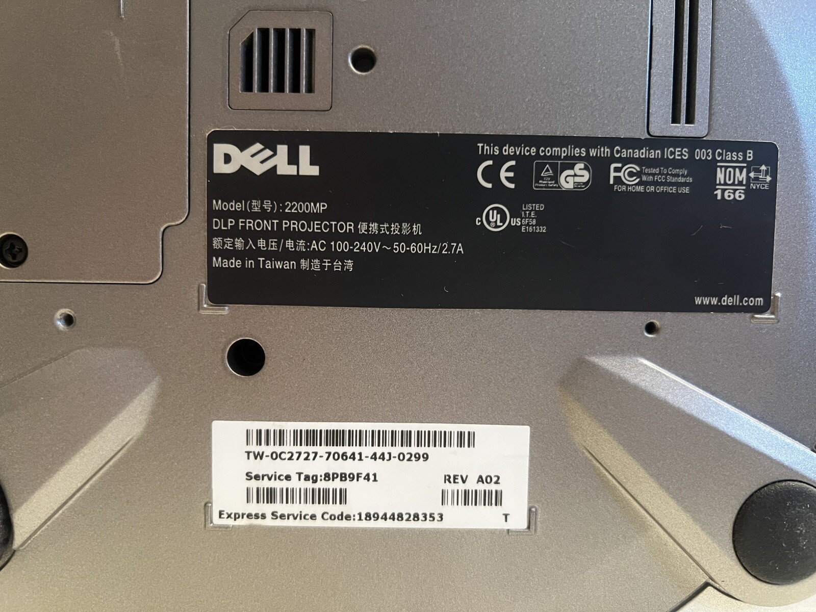 DELL DLP Front Projector 2200MP with Case and Remote