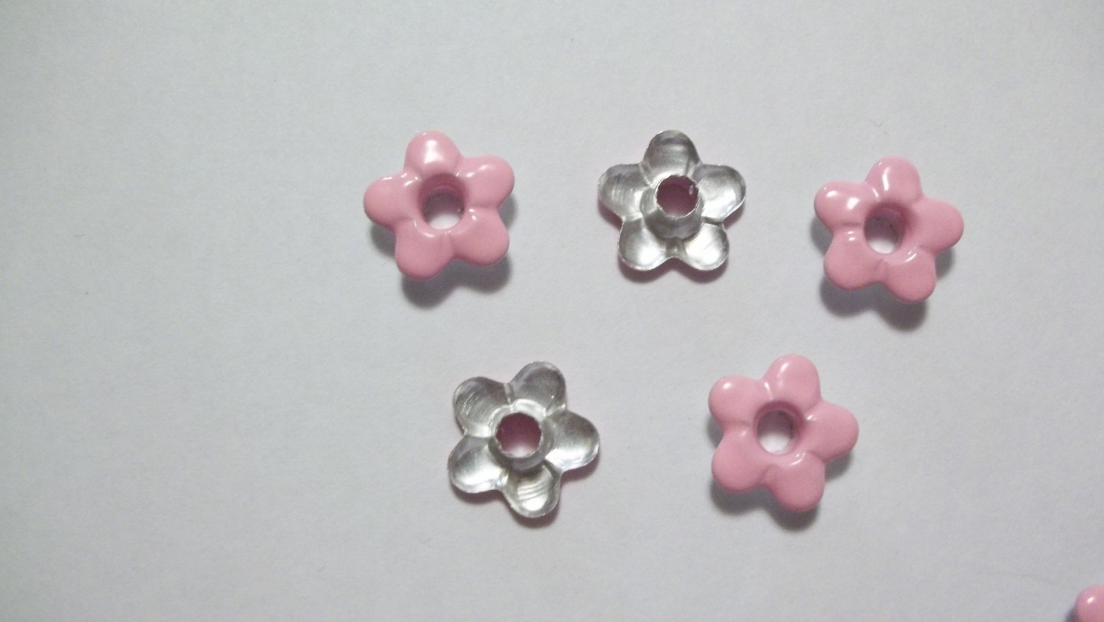 Eyelets 3/16 hole pink flower paper craft Spring Baby shower cute 5 petal