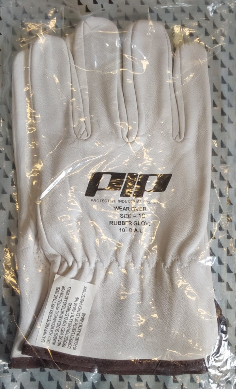 PIP 148-1000/10 Top Grain Goatskin Protector, Size 10