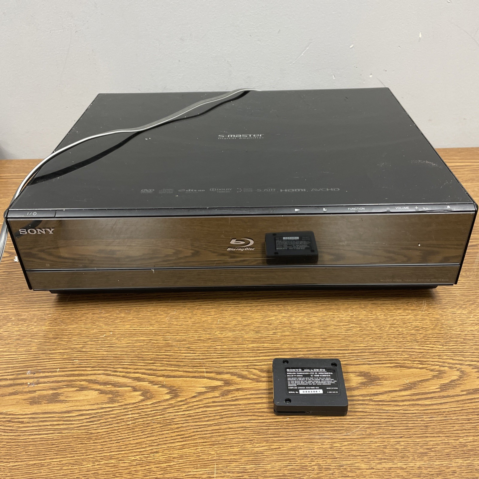 Sony S-Master Digital Amplifier HCD-IS1000 Blu-Ray DVD Player W/ Sony EZW-RT10