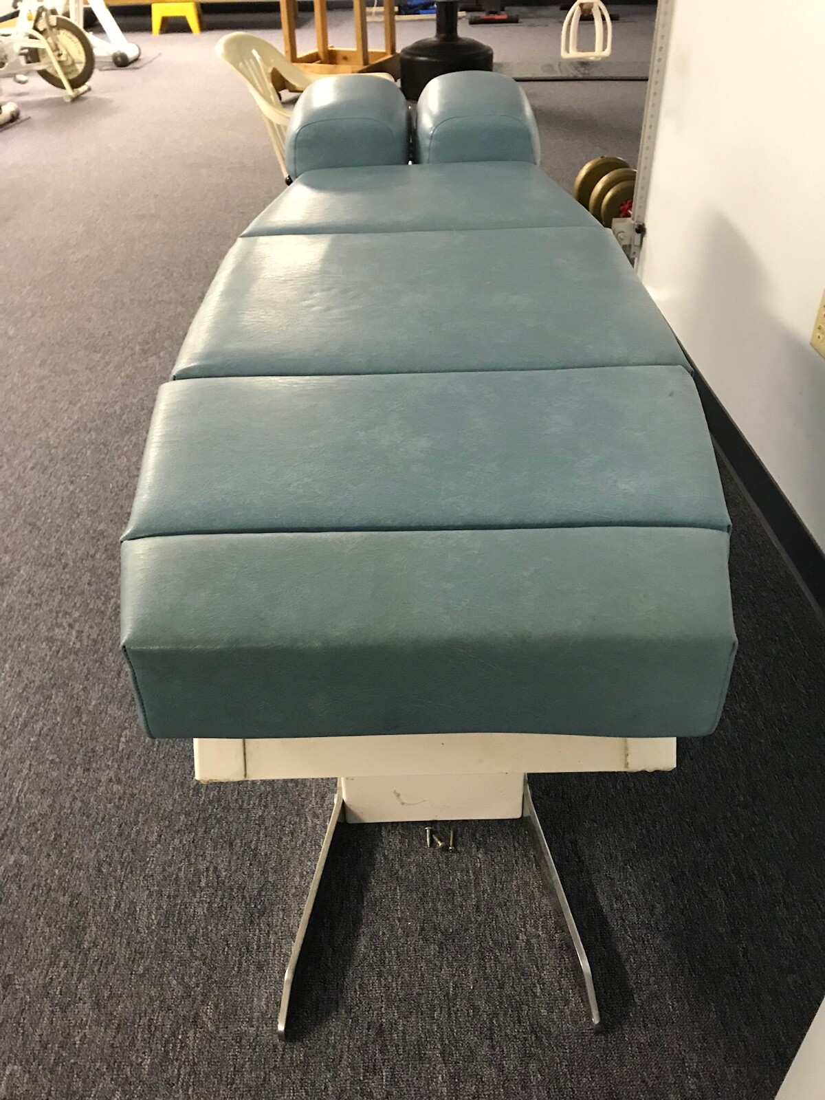 CHIROPRATIC MANIPULATION TABLE WITH DROPS