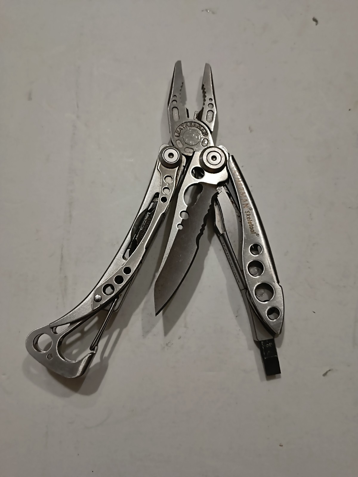 Leatherman Skeletool Multi-Tool Pliers Knife Bit Driver Stainless Steel ²