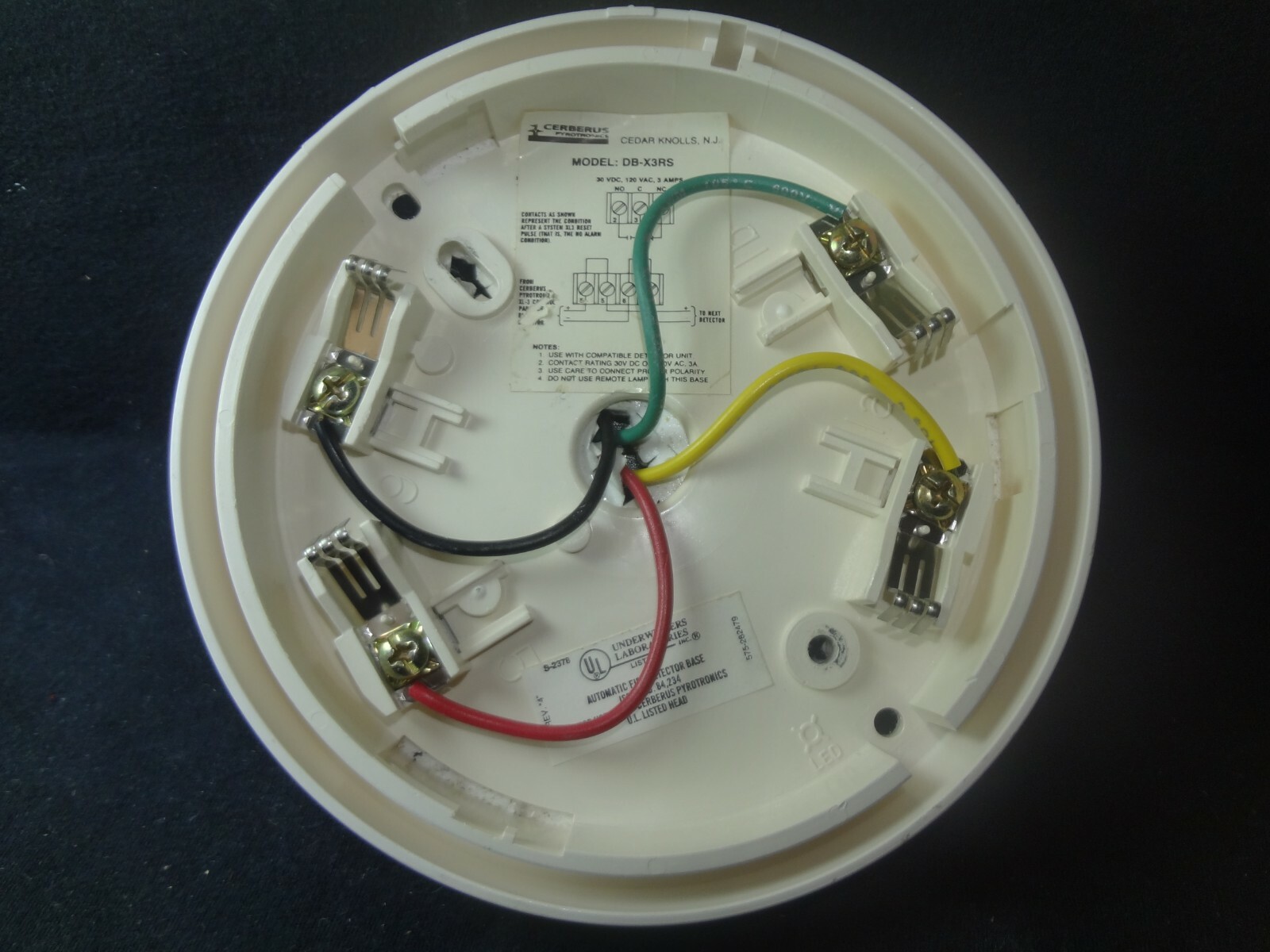 SIEMENS CERBERUS DB-X3RS FIRE ALARM SMOKE DETECTOR BASE FREE SHIPPING !!!