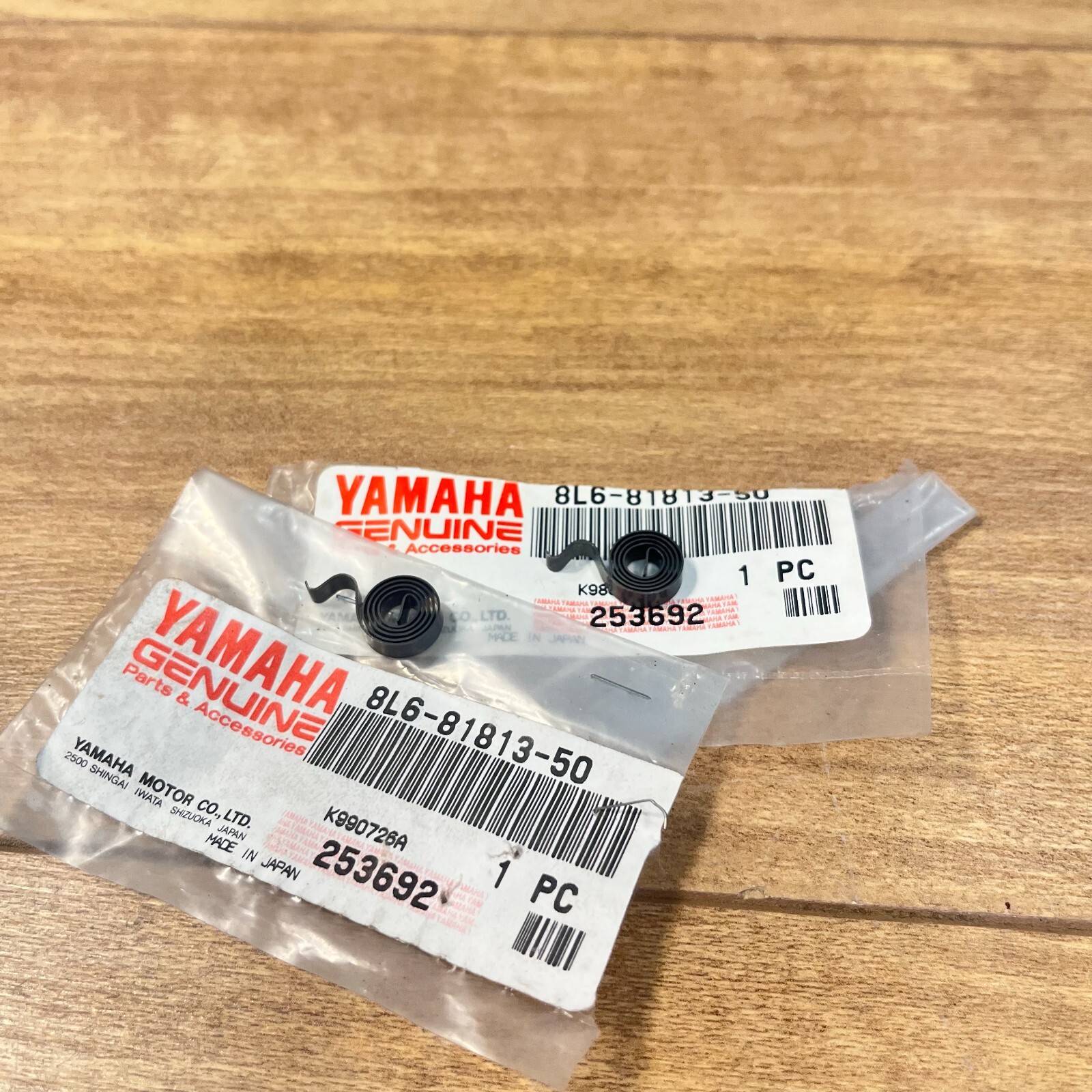 YAMAHA OEM NOS BRUSH SPRINGS QTY: 2 / 8L6-81813-50 / SNOWMOBILE