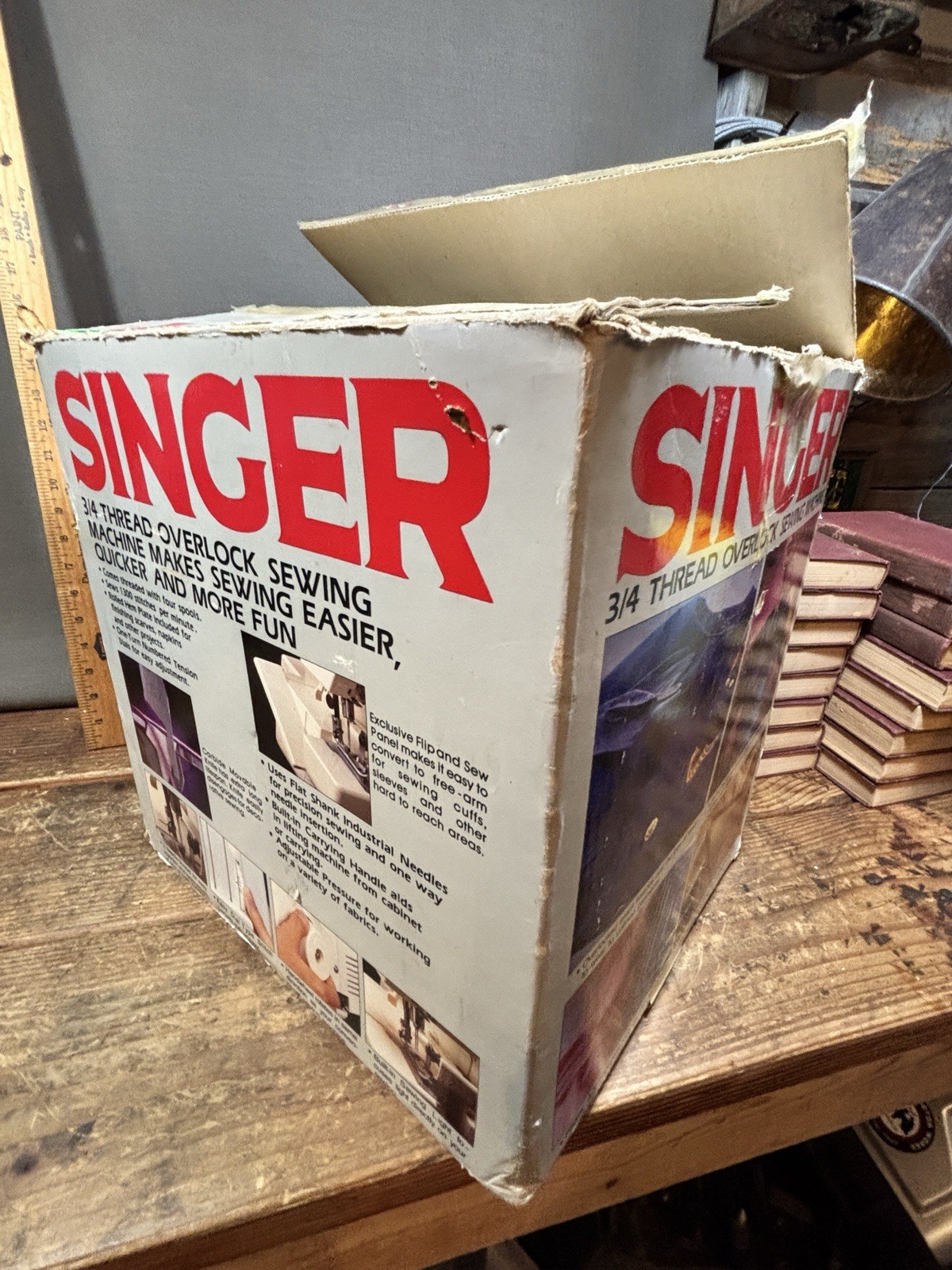 🧵 SINGER Merrittlock 14U44B Serger–Excellent Condition–Original Box –Thread Inc
