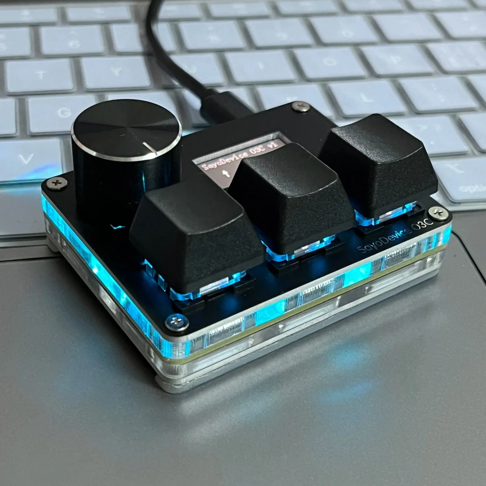 SayoDevice OSU O3C Rapid Trigger Magnetic Switches Keyboard With Knob Screen