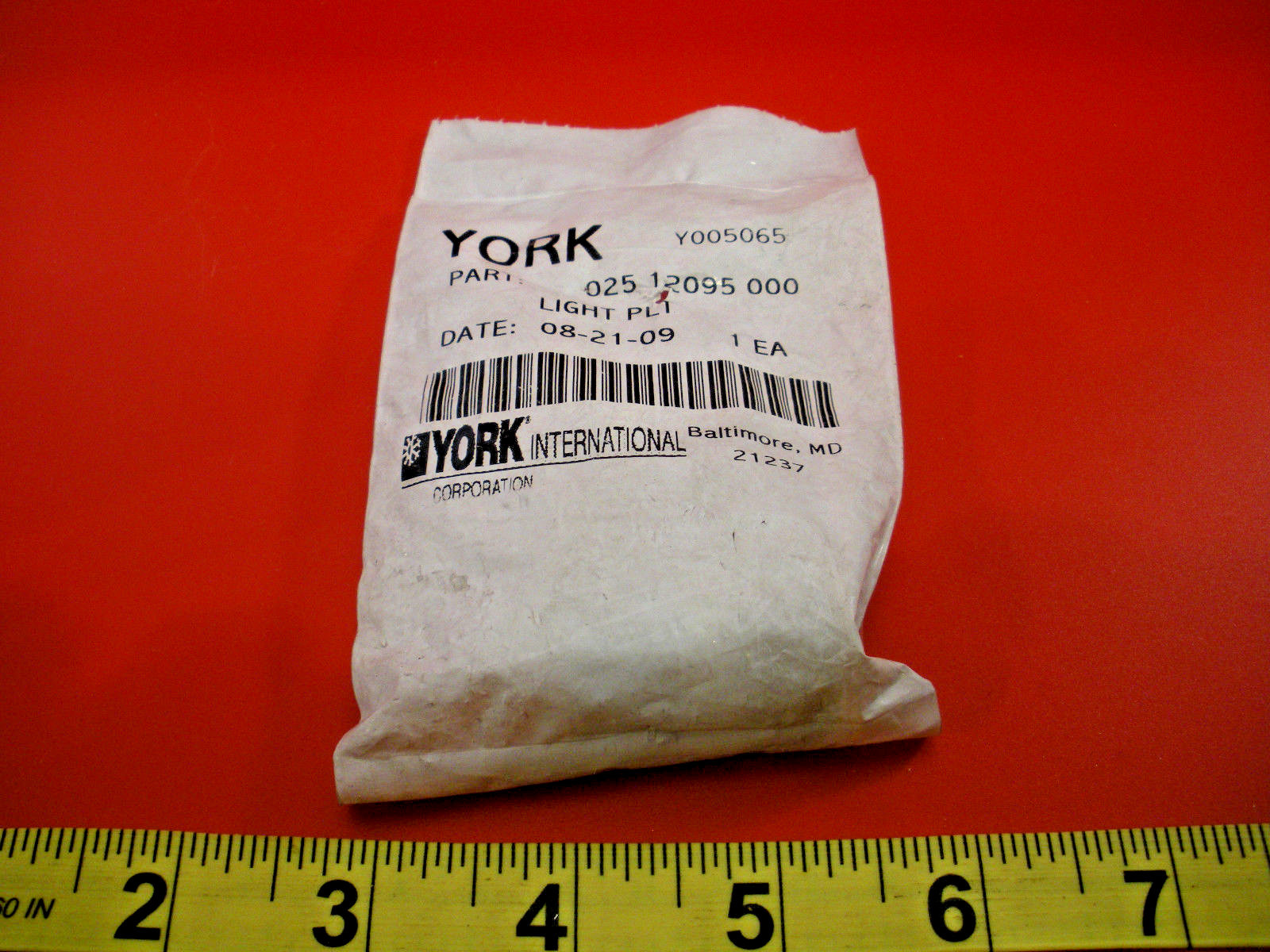 York 025 12095 000 Pilot Light Switch Red Lens 025-12095-000 Y005065 Nib New