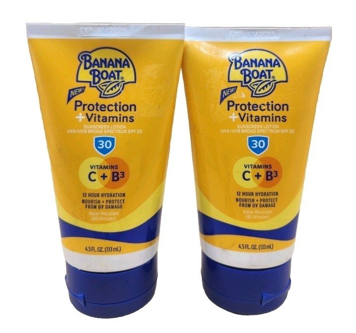 (LOT OF 2) Banana Boat Protection and Vitamins Sunscreen Lotion 4.5 fl oz SPF 30
