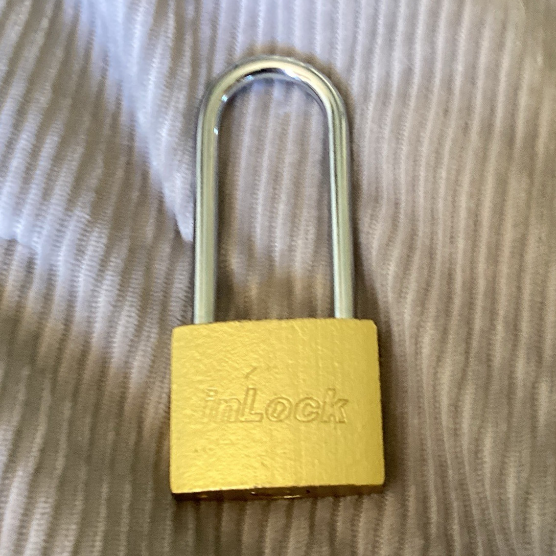 H-LOCK Brass Keyed Padlock, Steel Shackle, Keyed Different, Gold 1-1/2"NO KEYS