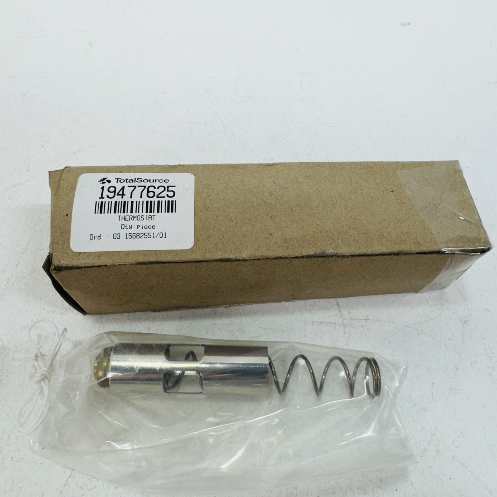 93℃ 199.4°F Oil Thermostat Set 04179928 for Deutz 2011 F1011 BF1011 TCD2011 1011