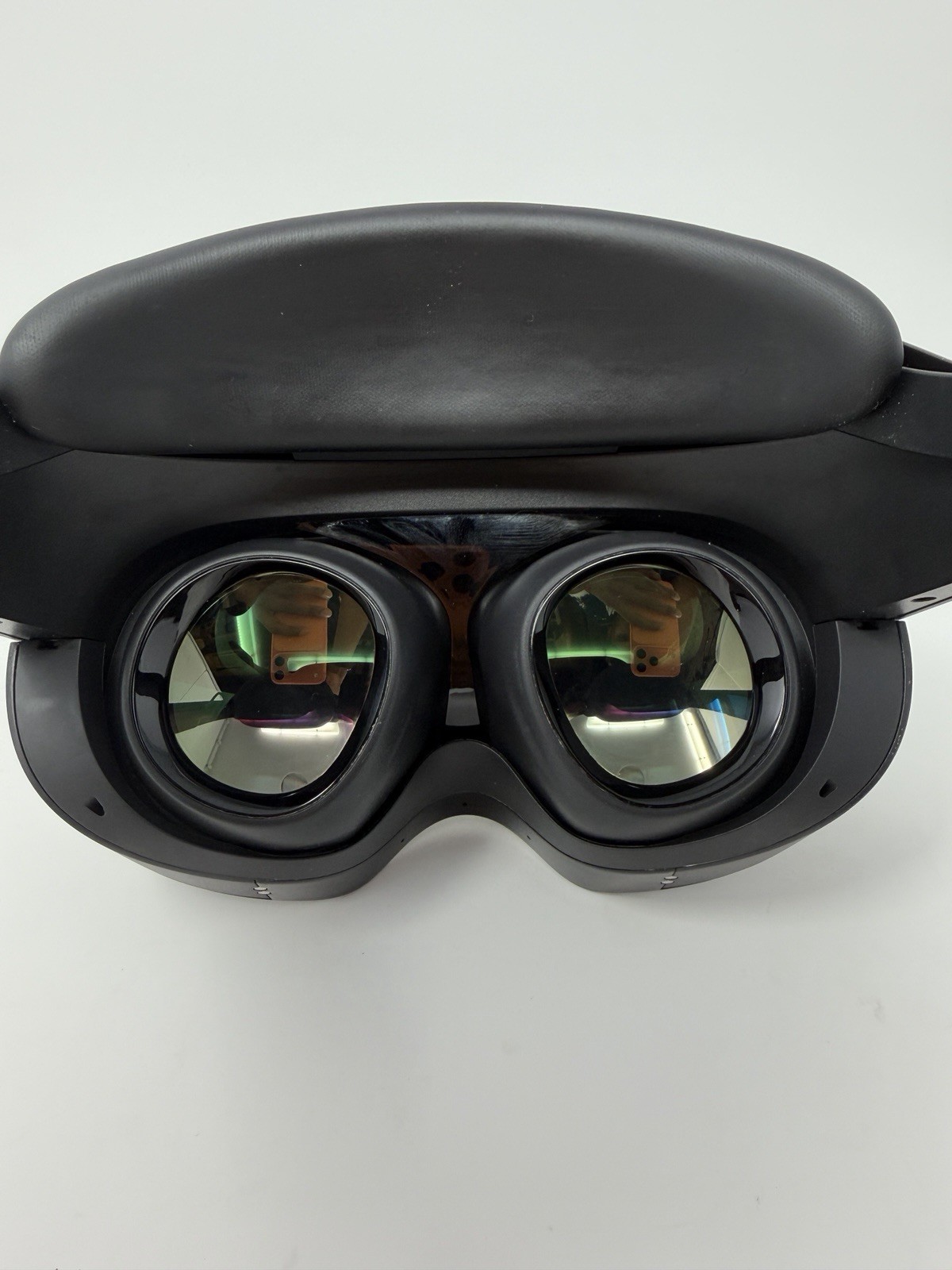Meta Quest Pro VR 256 GB Headset Only & Charging Dock Good Condition