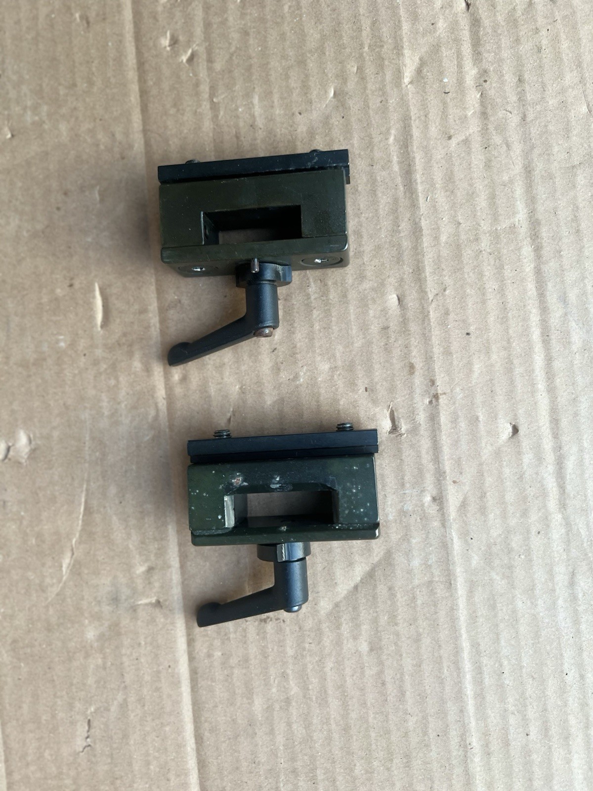 PAIR QUANTUM 600, Q6 Edge, HD Single-Post Armrests Receiver/mount Only
